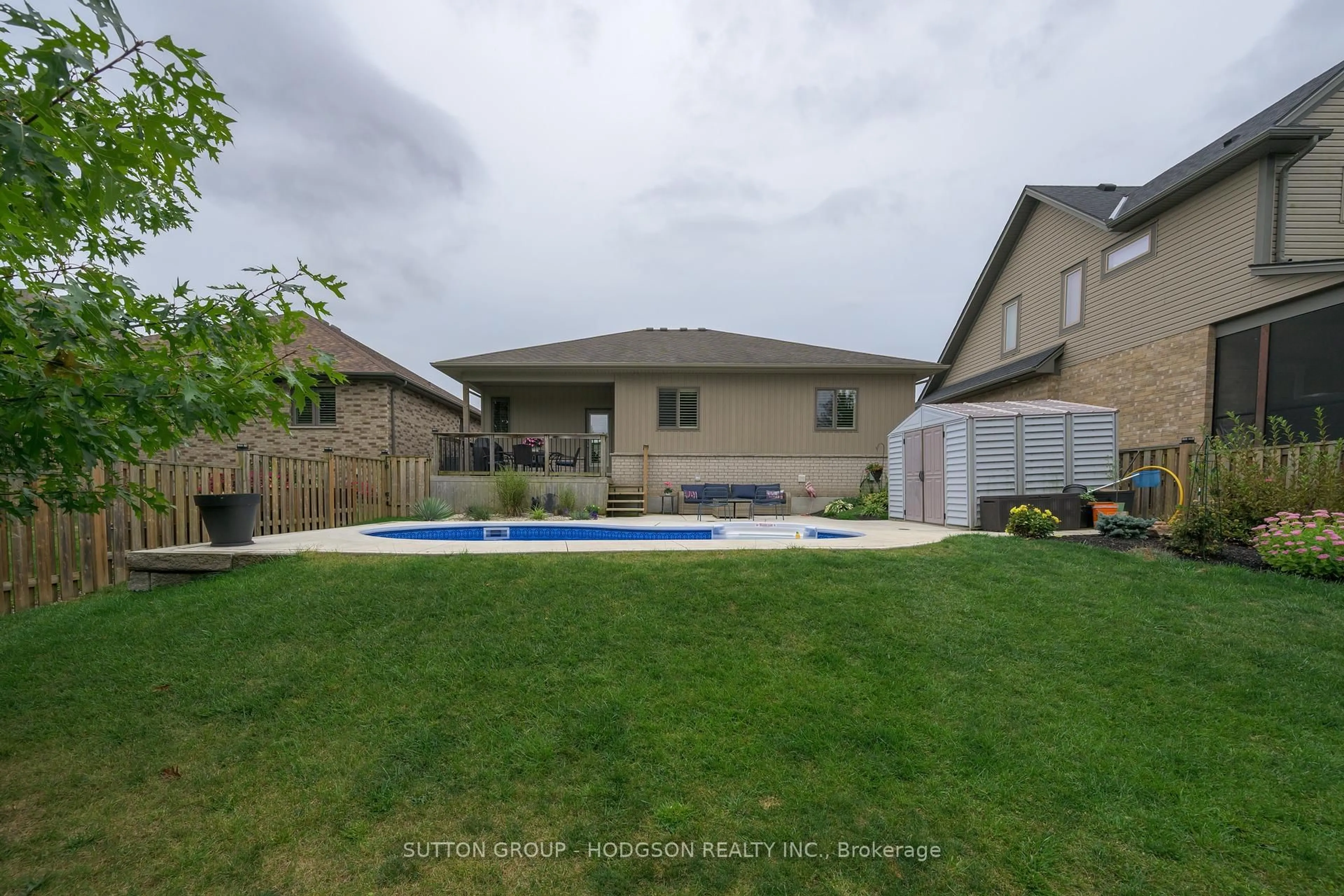Unknown for 120 Joseph St, Lucan Biddulph Ontario N0M 2J0