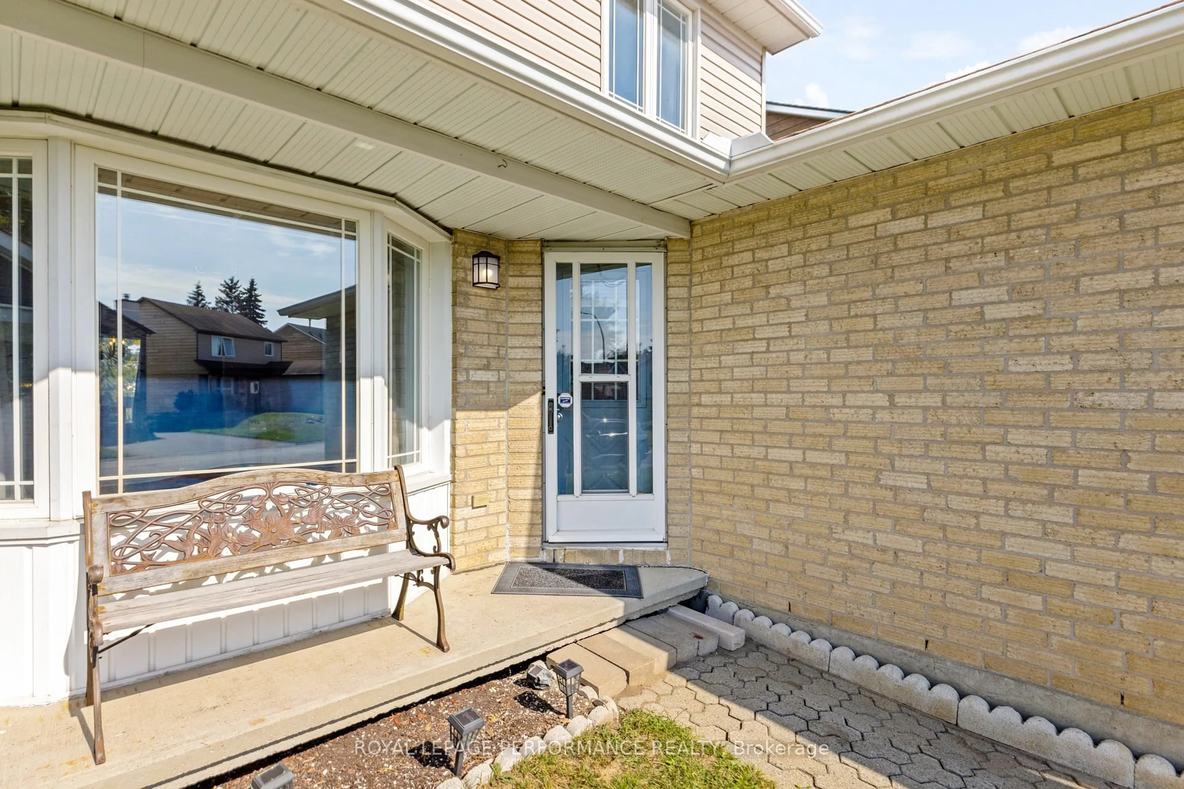 Unknown for 1936 Longman Cres, Orleans Ontario K1C 5G6
