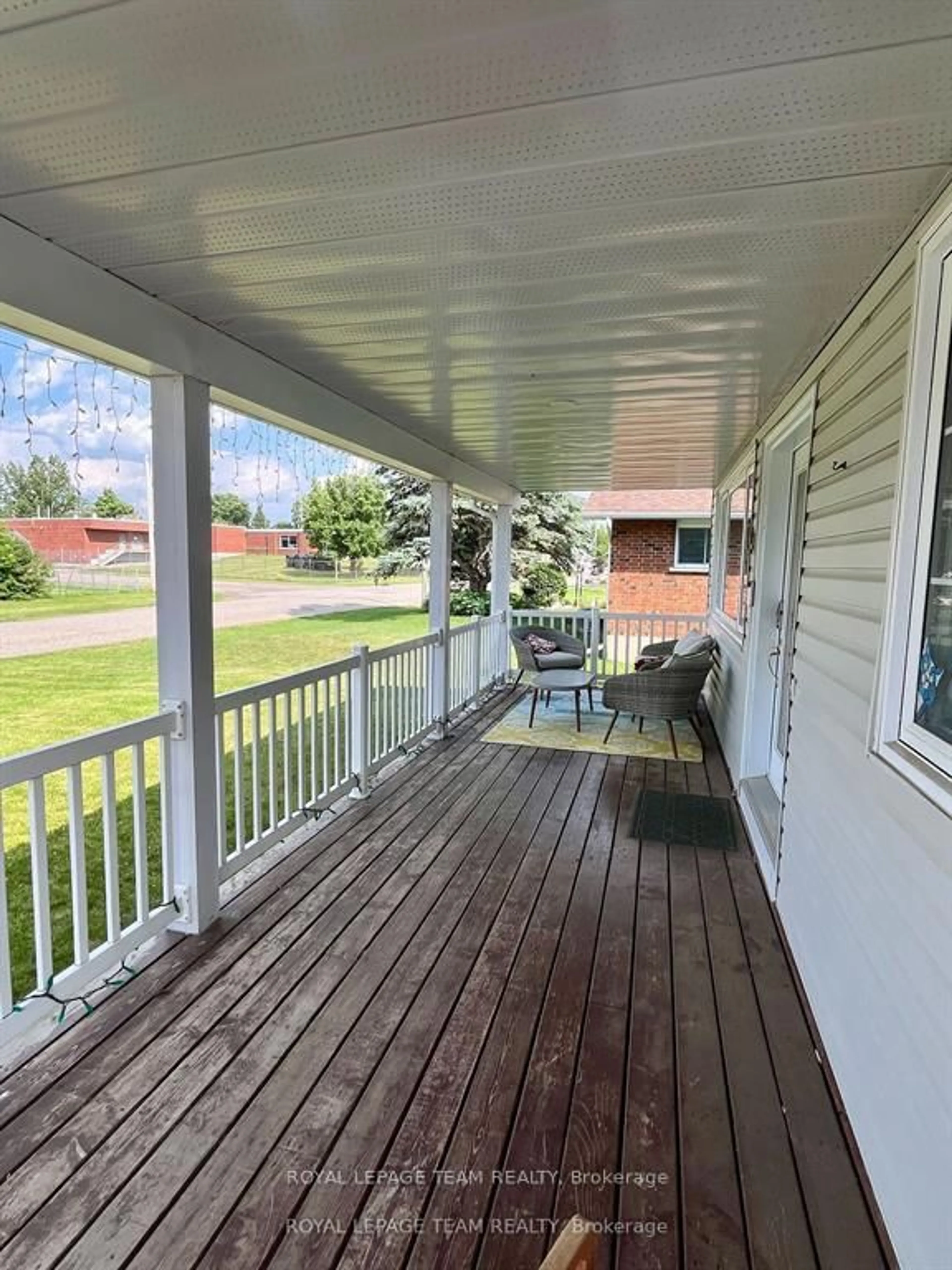 Patio, water/lake/river/ocean view for 500 Aberdeen St, Renfrew Ontario K7V 2G9