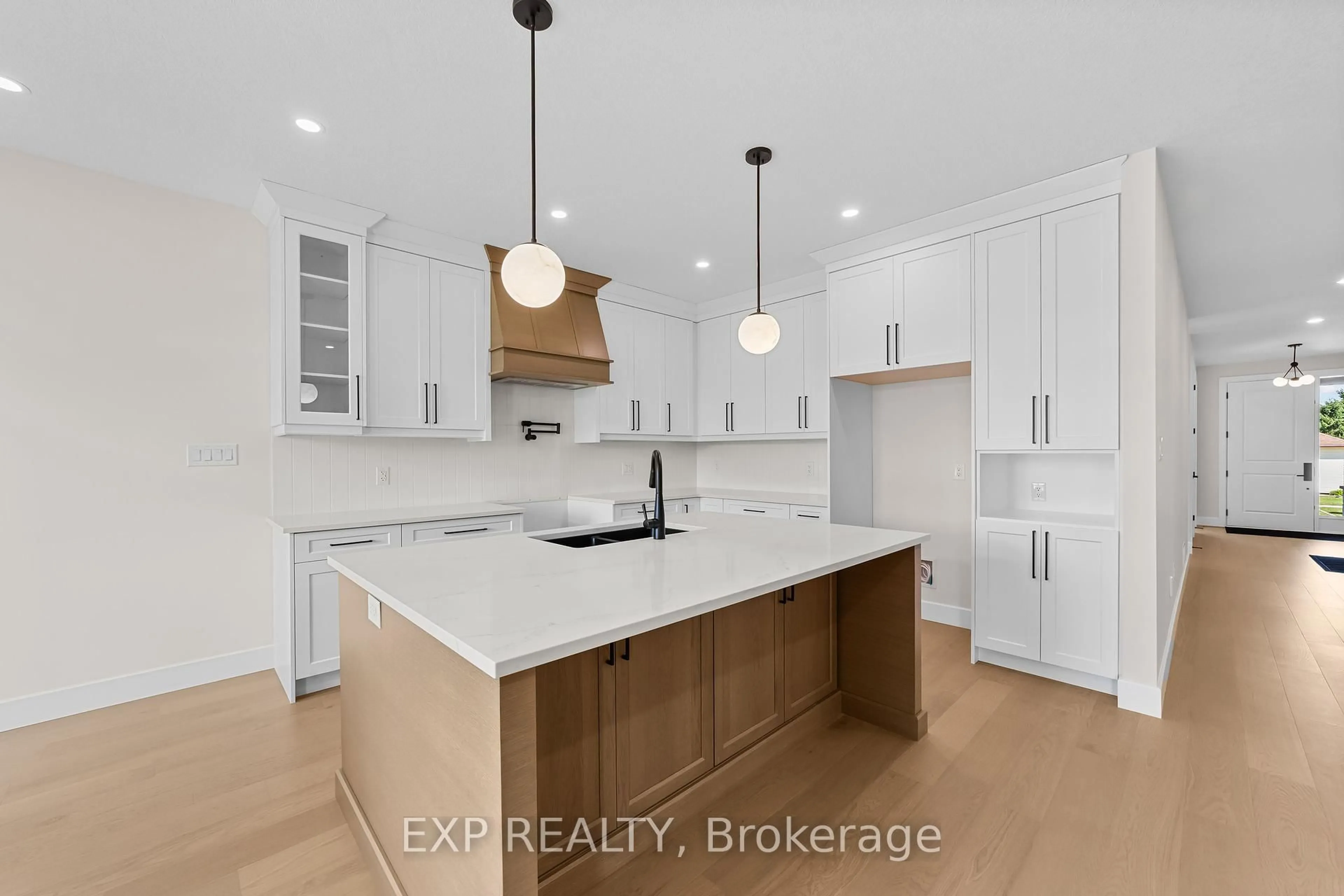 Open concept kitchen, unknown for 408 Erie St, Warwick Ontario N0M 2S0