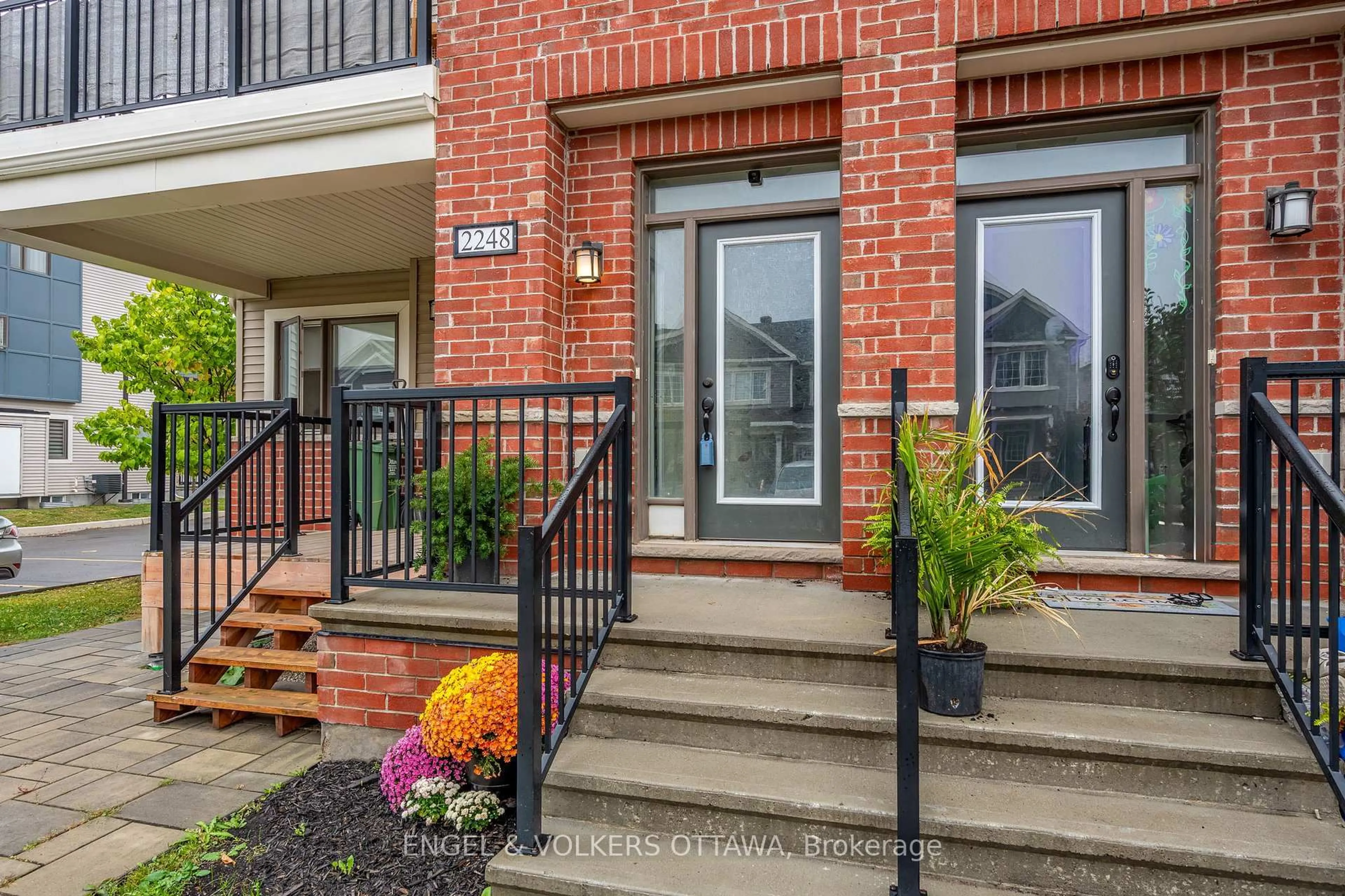 Unknown for 2248 Watercolours Way, Ottawa Ontario K2J 6N3