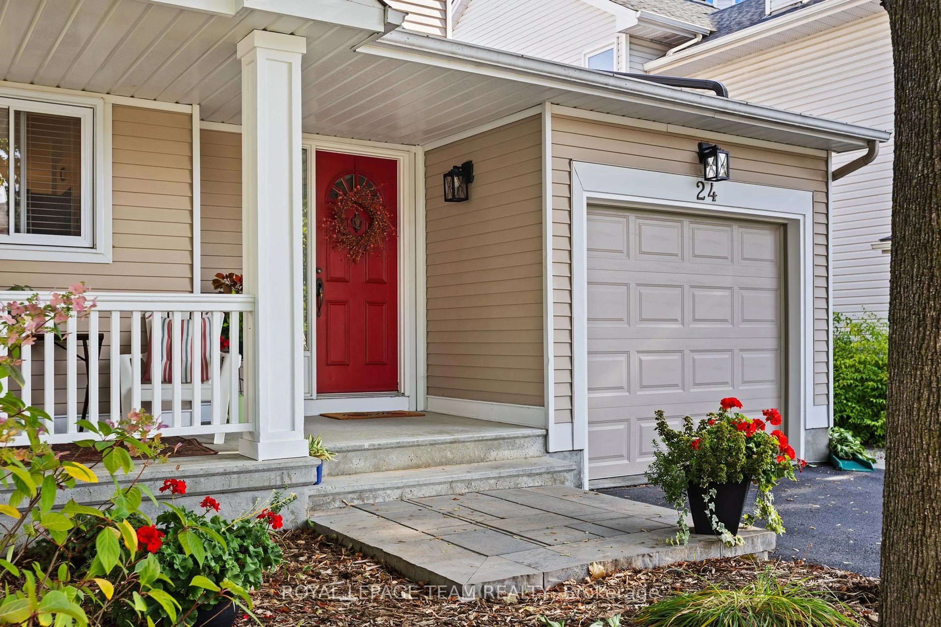 Home with vinyl exterior material, street for 24 Hyannis Ave, Ottawa Ontario K2J 2W8