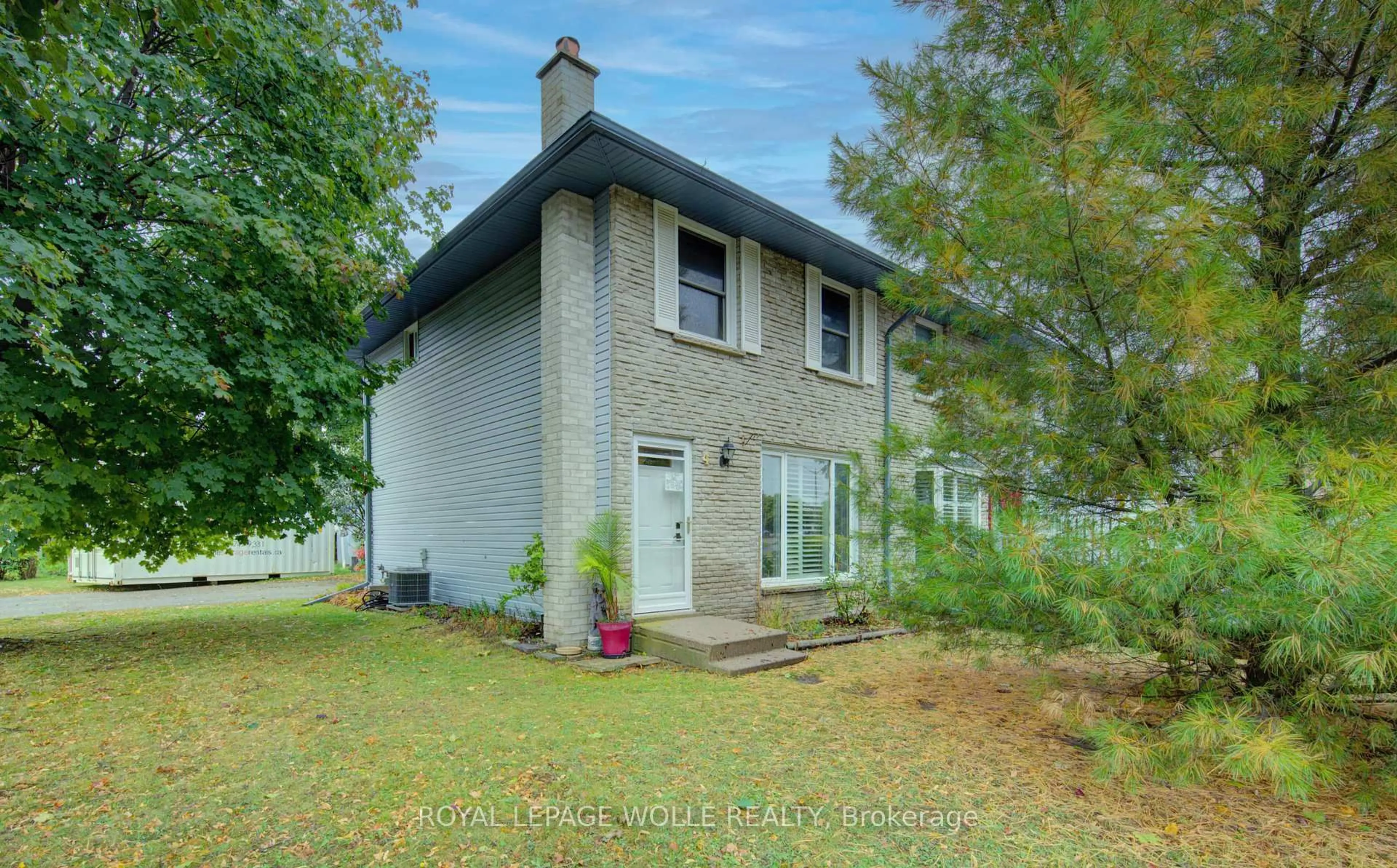 Unknown for 4 Flint Dr, Kitchener Ontario N2E 1A2