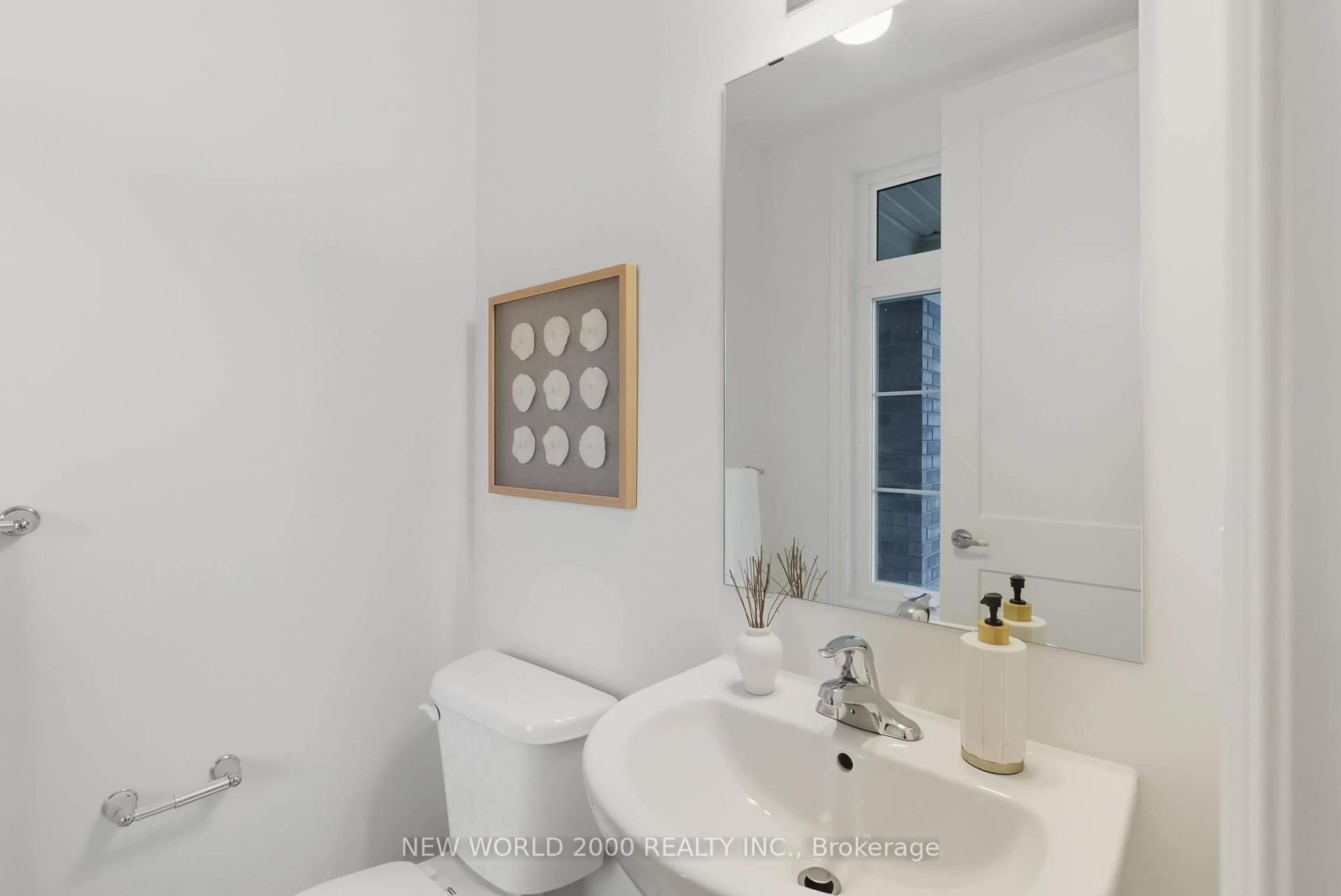Standard bathroom, ceramic/tile floor for 492 Trevor St, Cobourg Ontario K9A 4J5