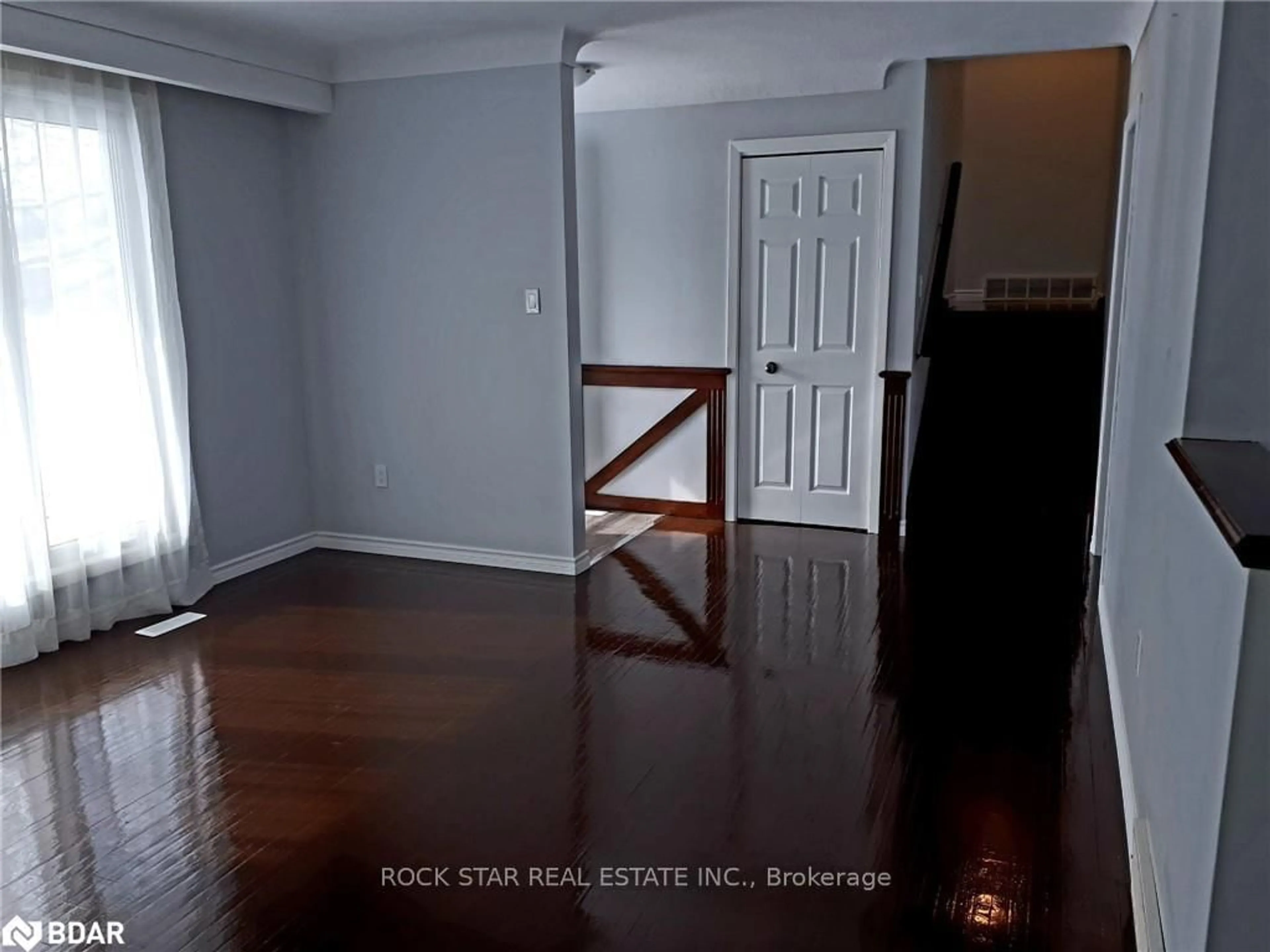 A pic of a room for 34 PRESTON Pl, Welland Ontario L3C 3K3