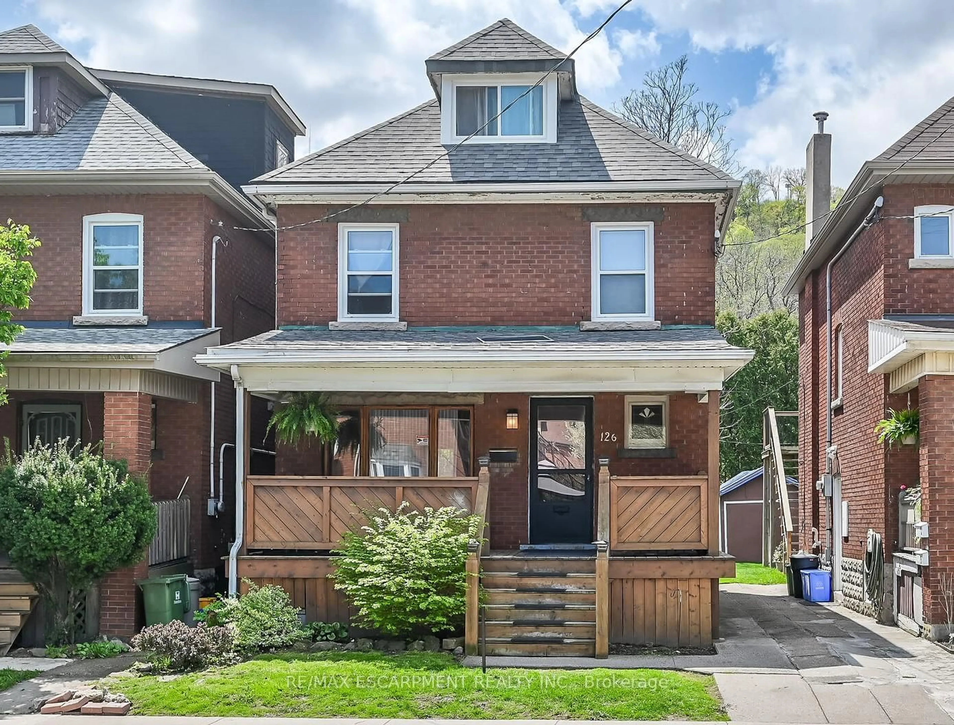 Home with brick exterior material, street for 126 Cumberland Ave, Hamilton Ontario L8M 1Z3