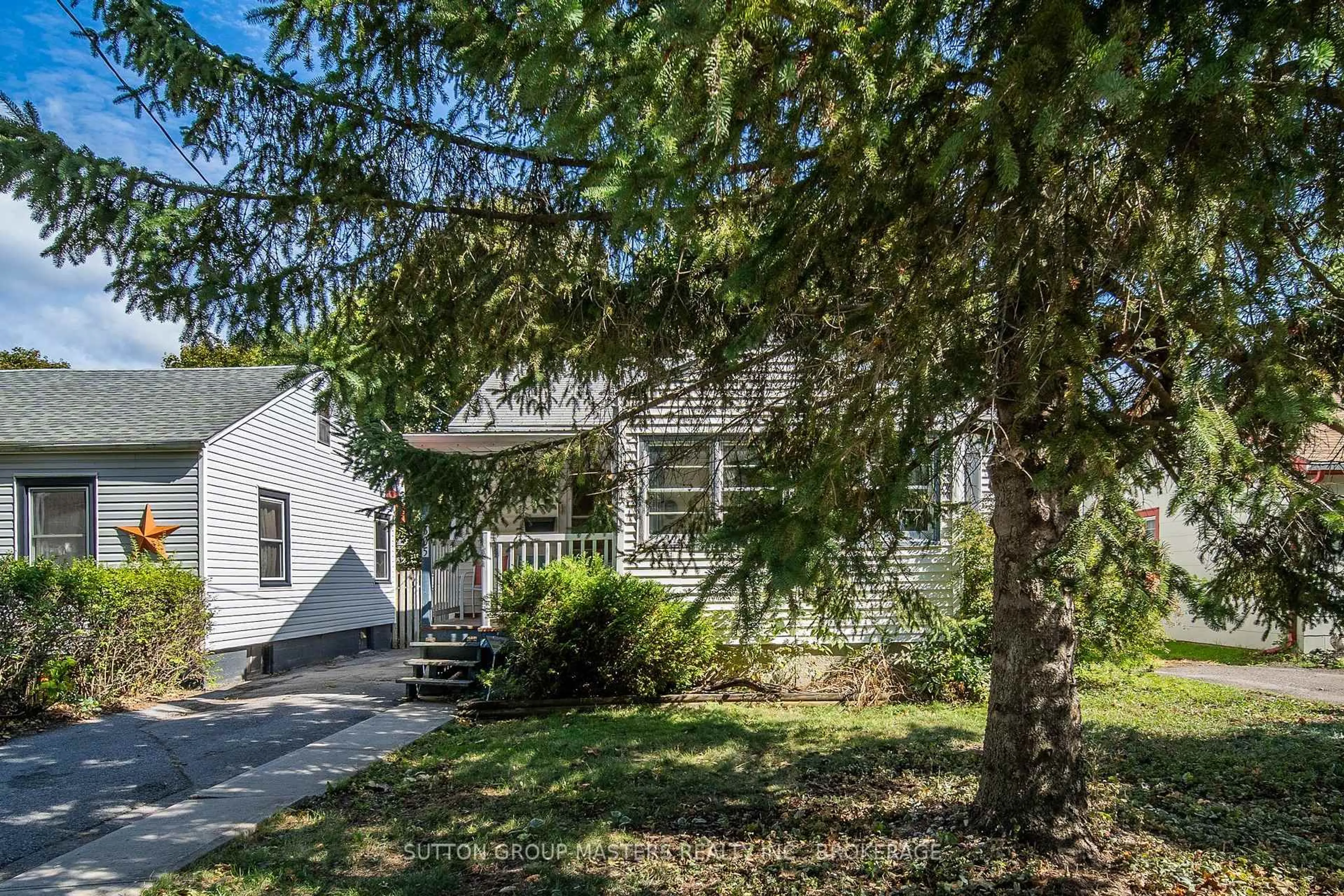Unknown for 605 Alfred St, Kingston Ontario K7K 4J8
