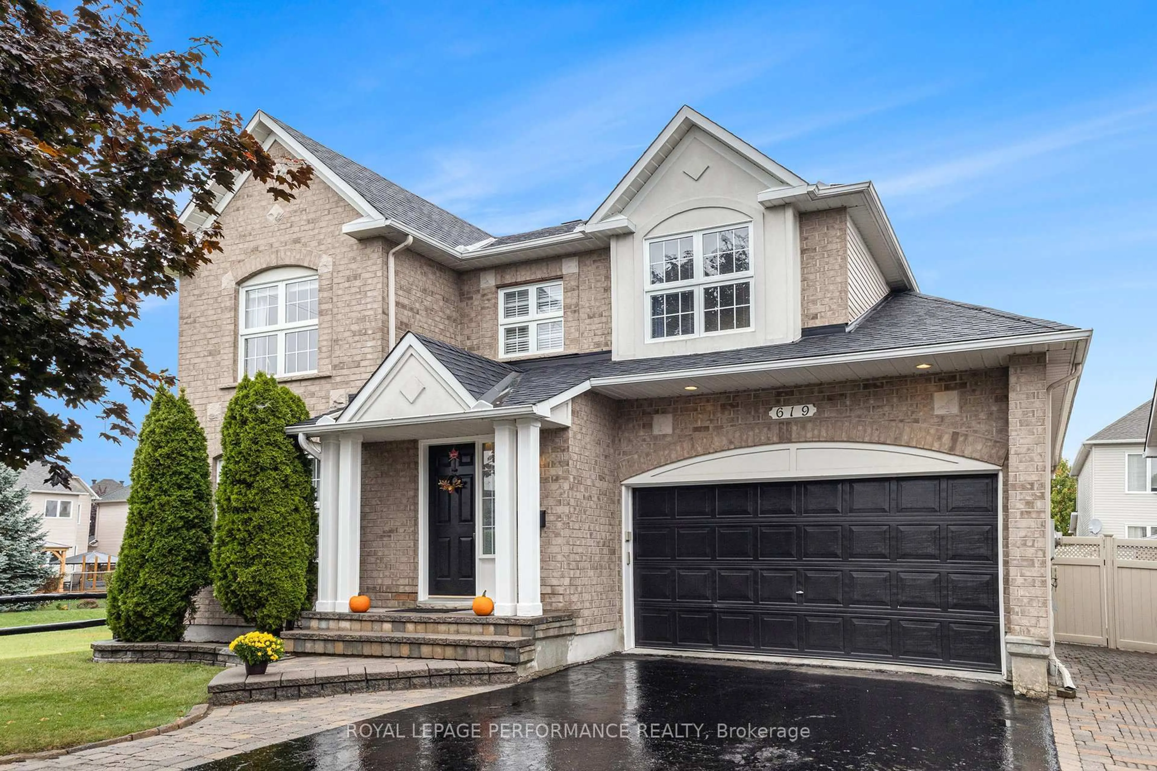 Home with brick exterior material, street for 619 Chardonnay Dr, Ottawa Ontario K4A 4K7