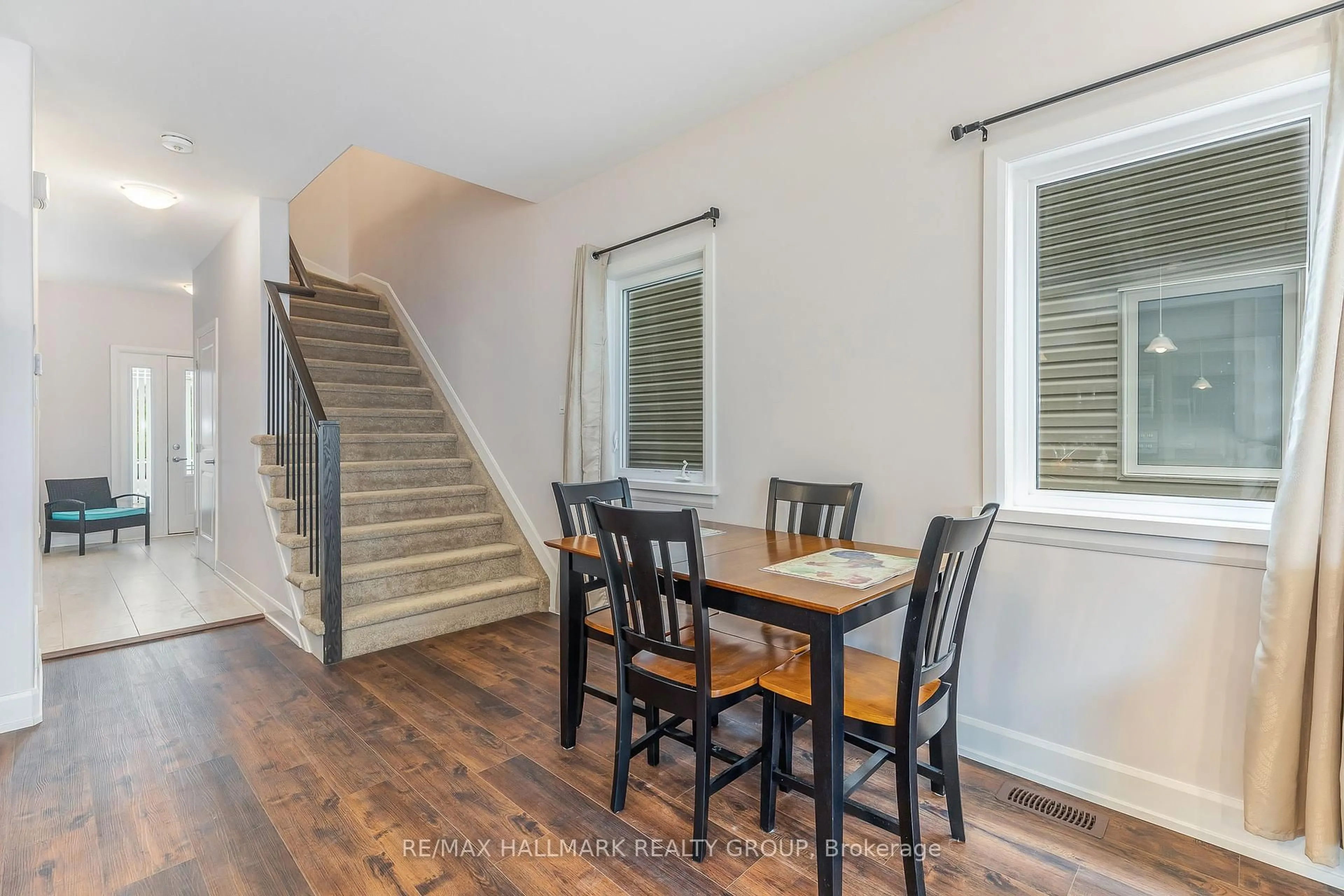 Dining room, wood/laminate floor for 90 Vimy Ridge Cres, Arnprior Ontario K7S 0H7