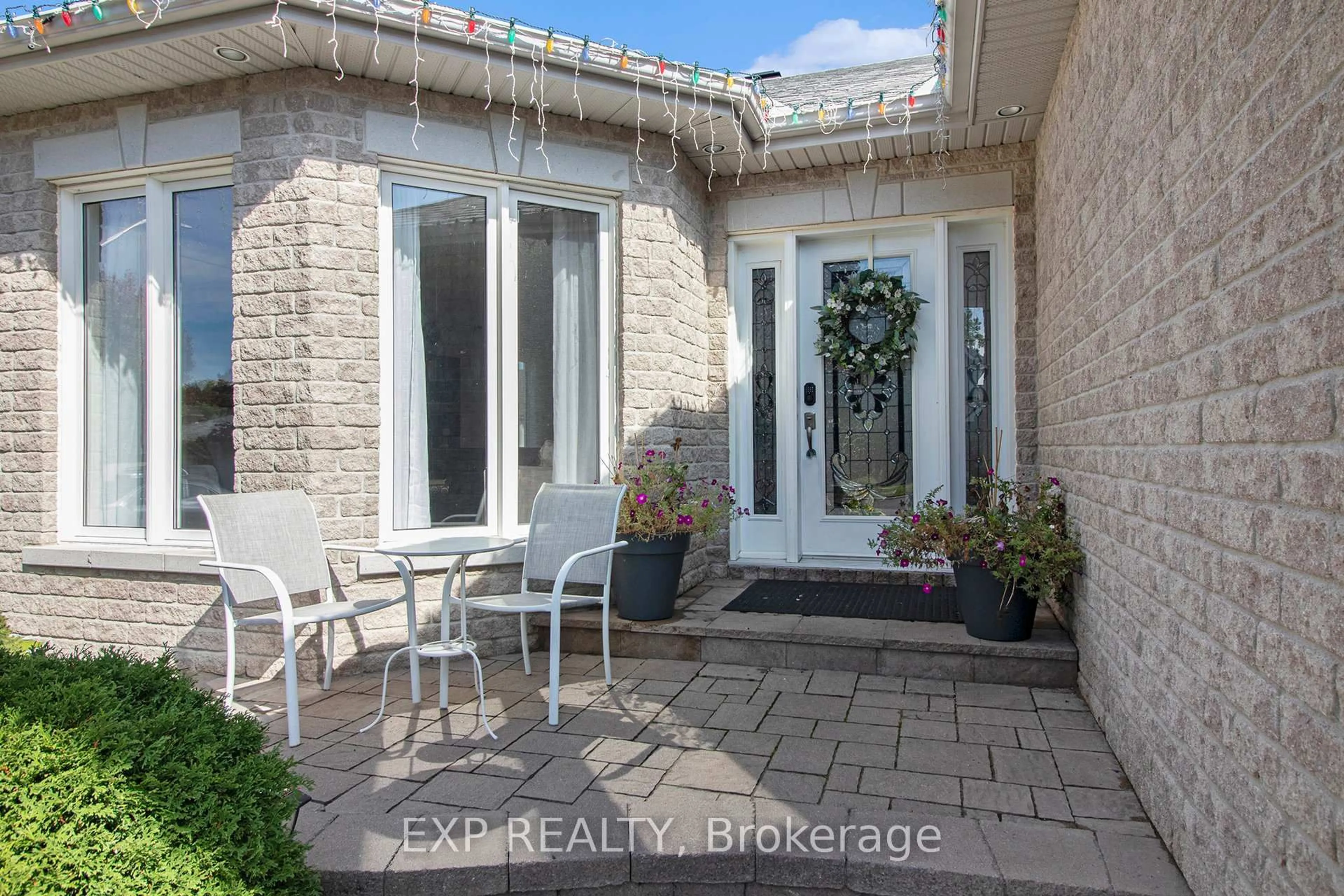 Patio, street for 234 Sandra Cres, Clarence-Rockland Ontario K4K 1R6