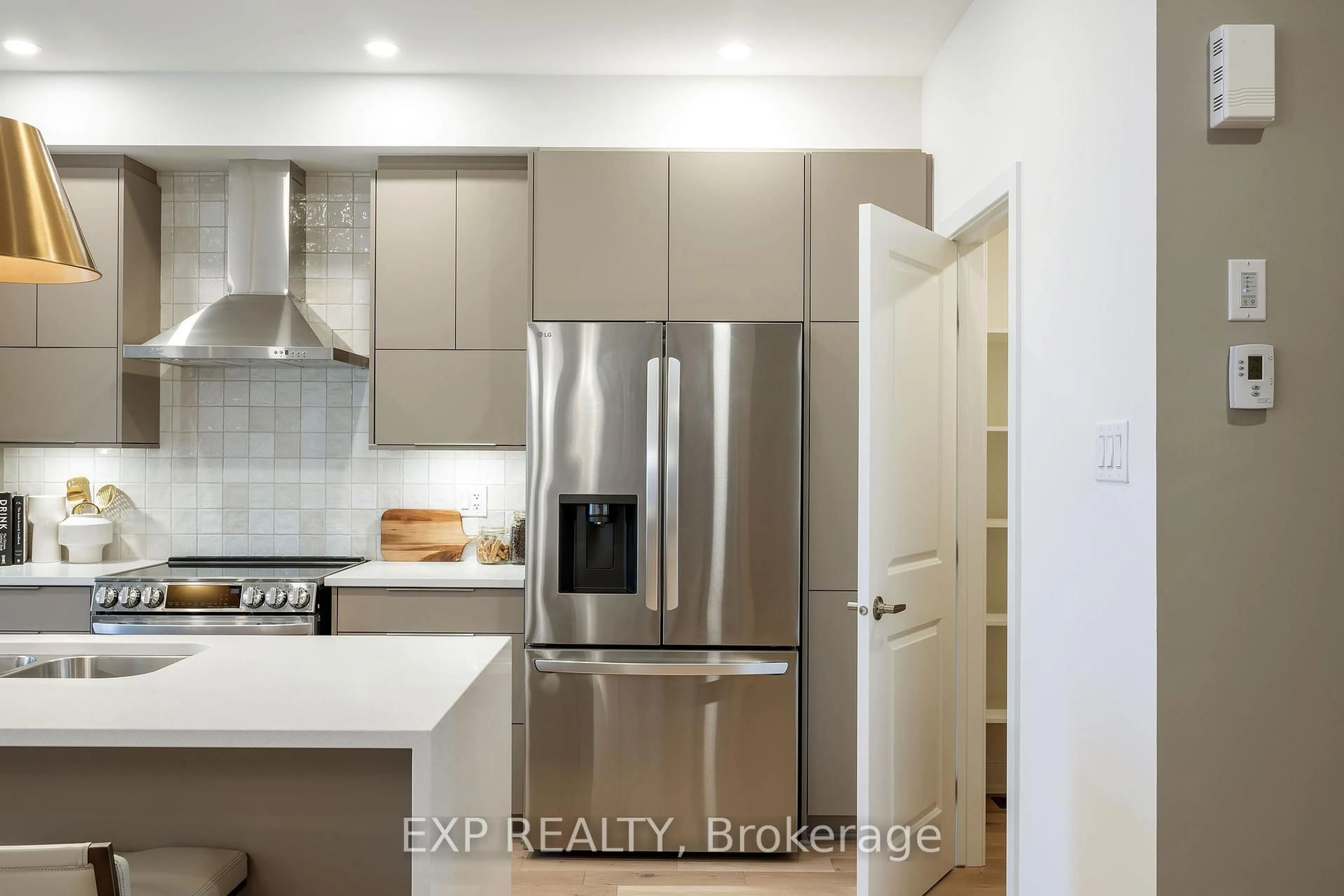 Unknown for 443 Haresfield Crt, Ottawa Ontario K4M 0B6