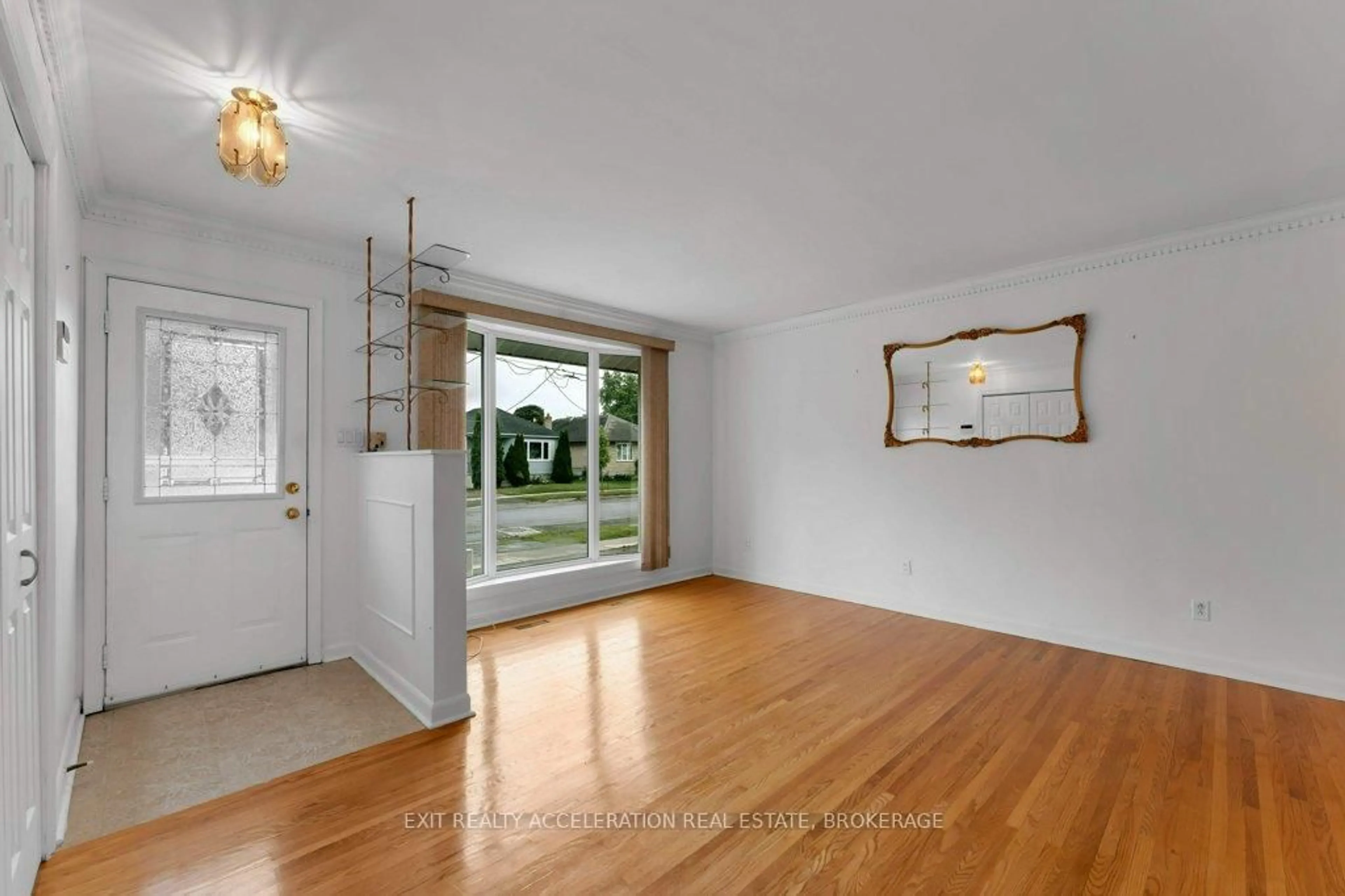 Unknown for 904 Victoria St, Kingston Ontario K7K 4T8