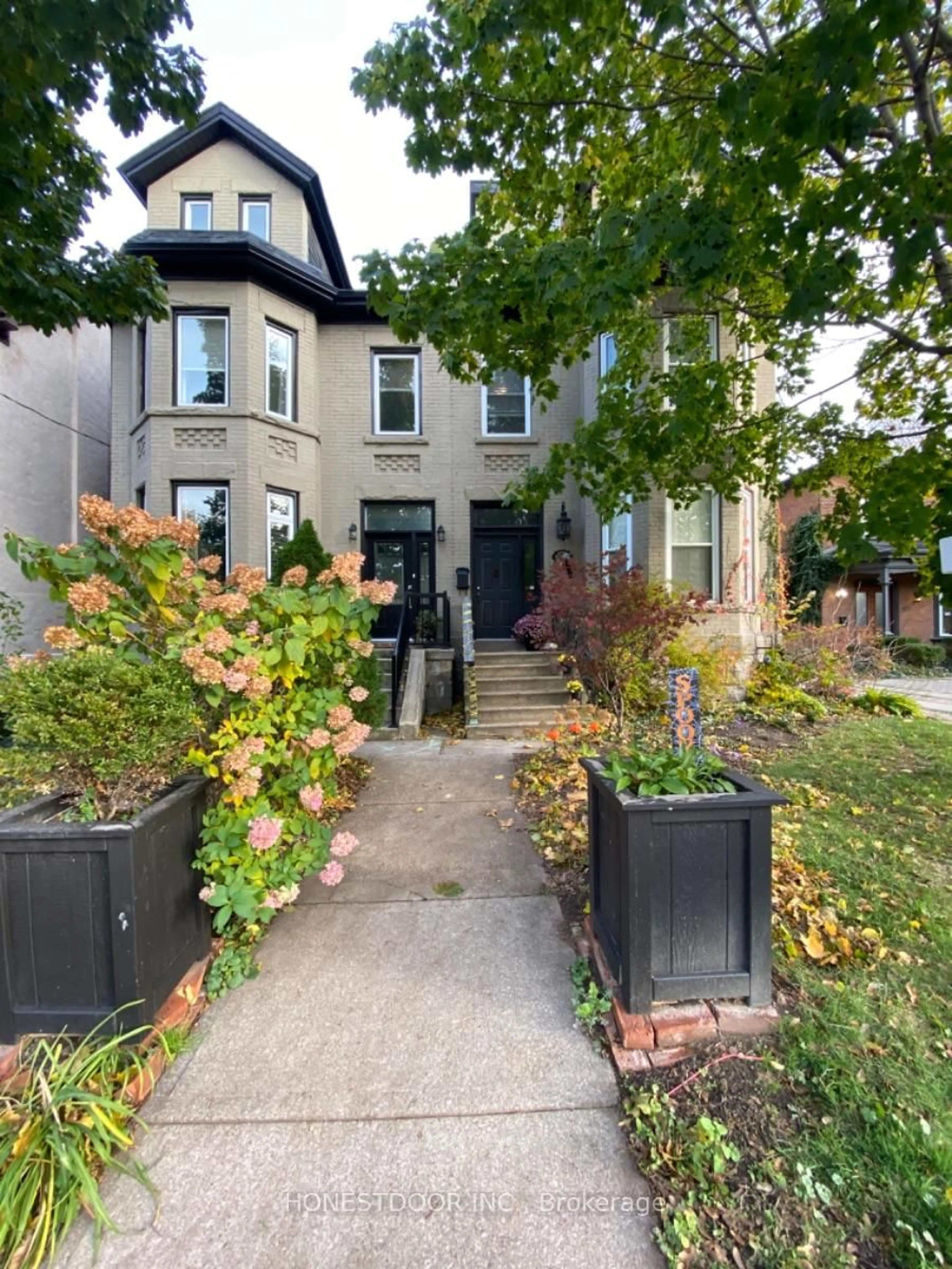 Unknown for 103 Victoria Ave, Hamilton Ontario L8N 2S9