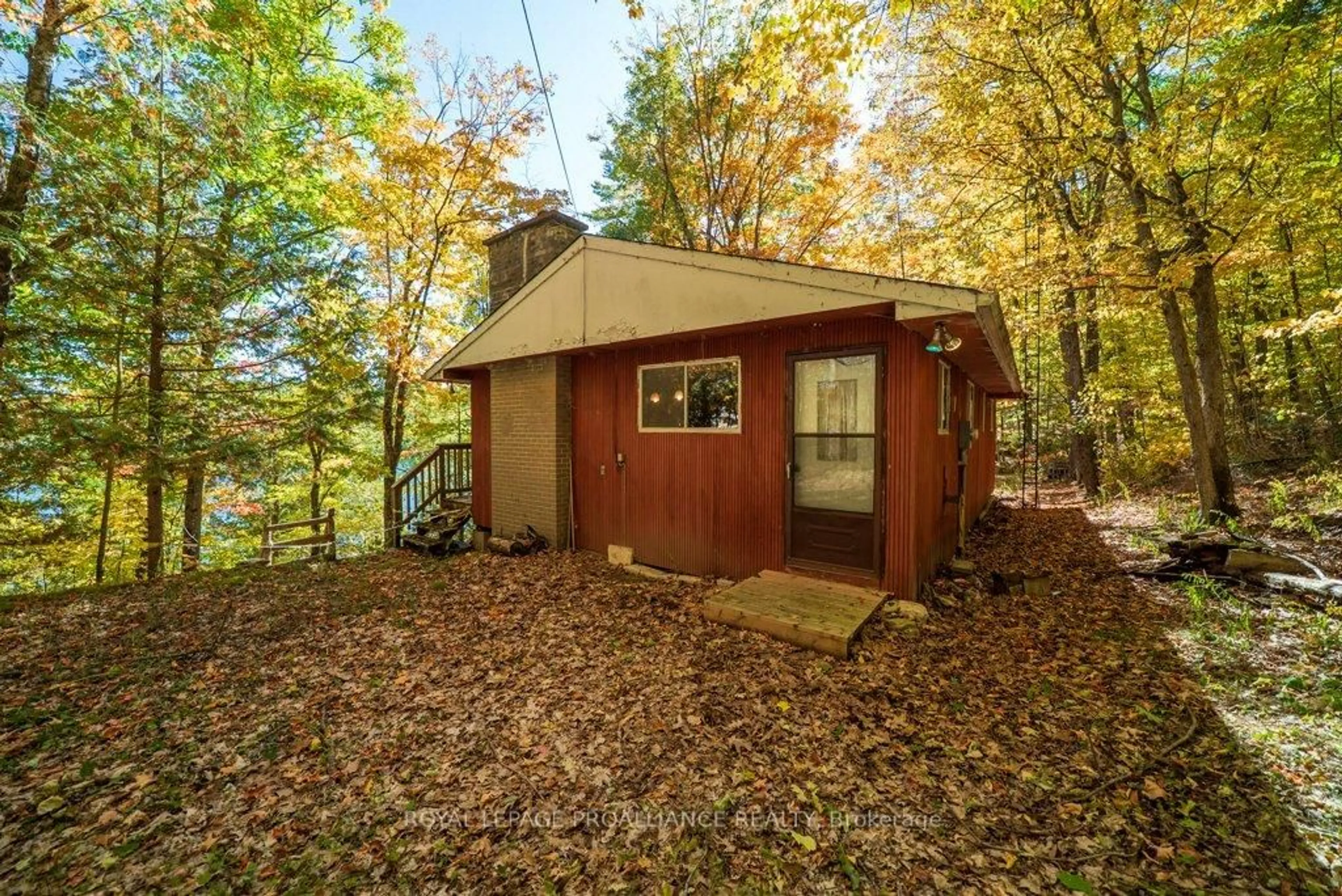 Shed for 1042 East Flieler Lane, Cloyne Ontario K0H 1K0