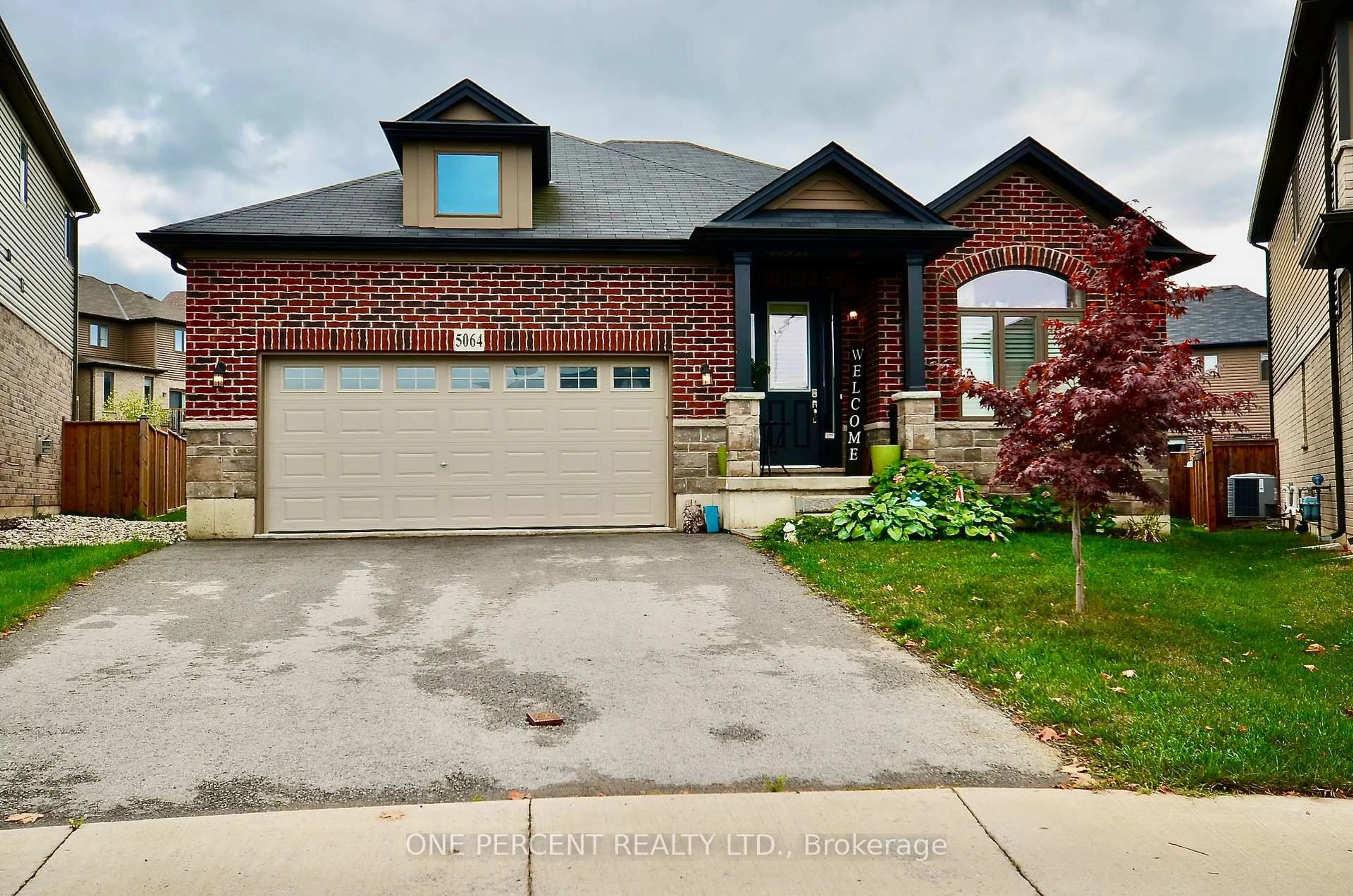 Home with brick exterior material, street for 5064 Connor Dr, Lincoln Ontario L3J 0S1