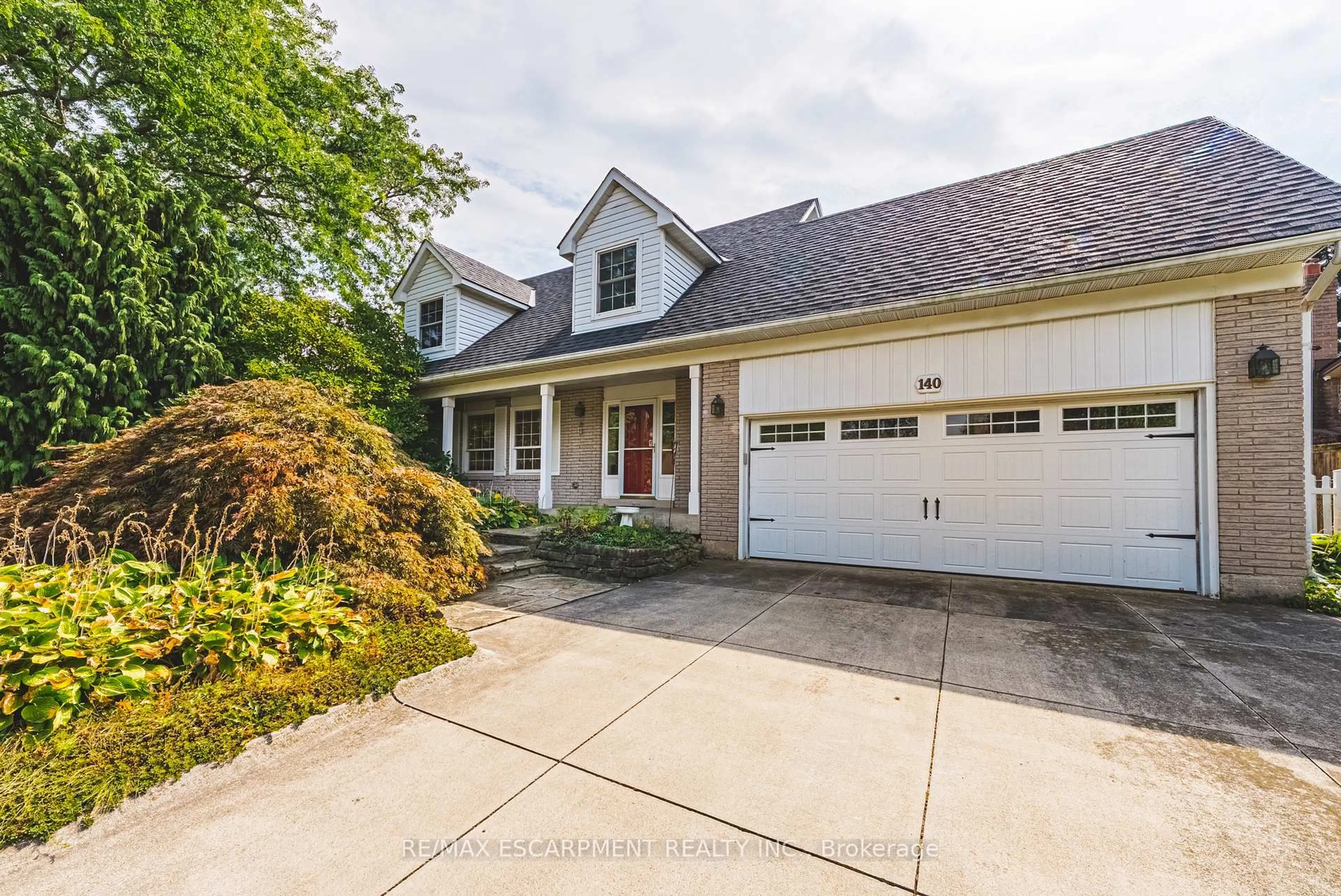 Unknown for 140 Amberly Blvd, Hamilton Ontario L9G 3V4