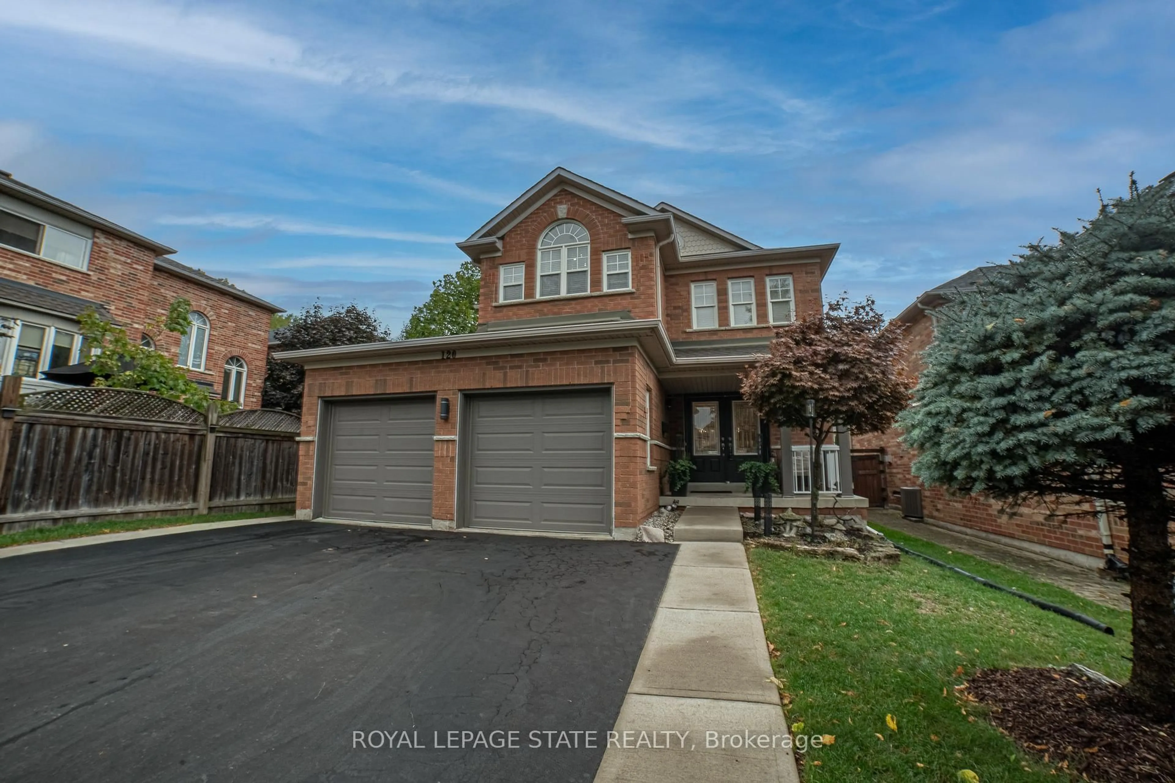 Home with brick exterior material, street for 120 Sundial Cres, Hamilton Ontario L9H 7R8
