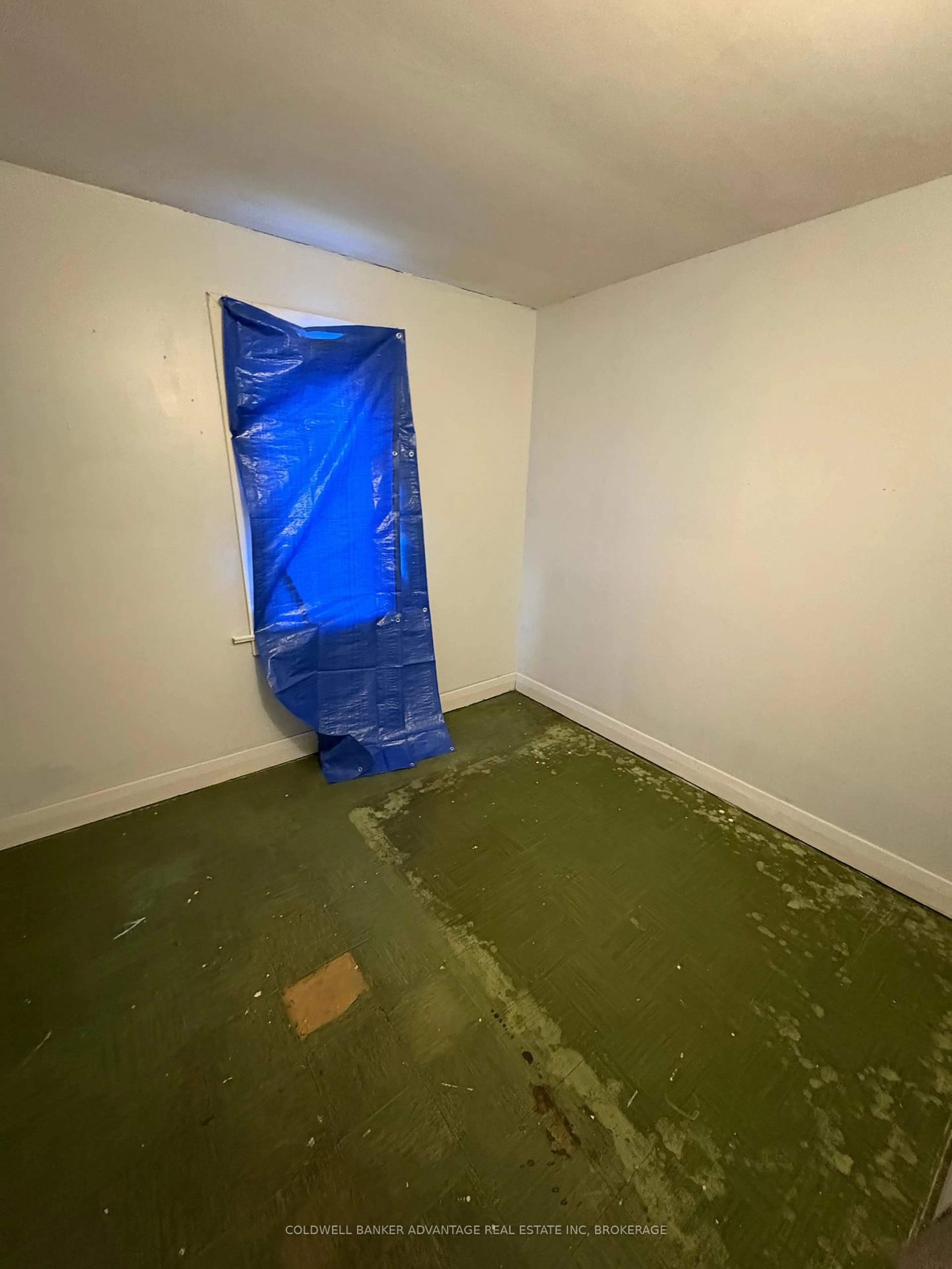 A pic of a room for 64 Huron St, Welland Ontario L3B 5J4