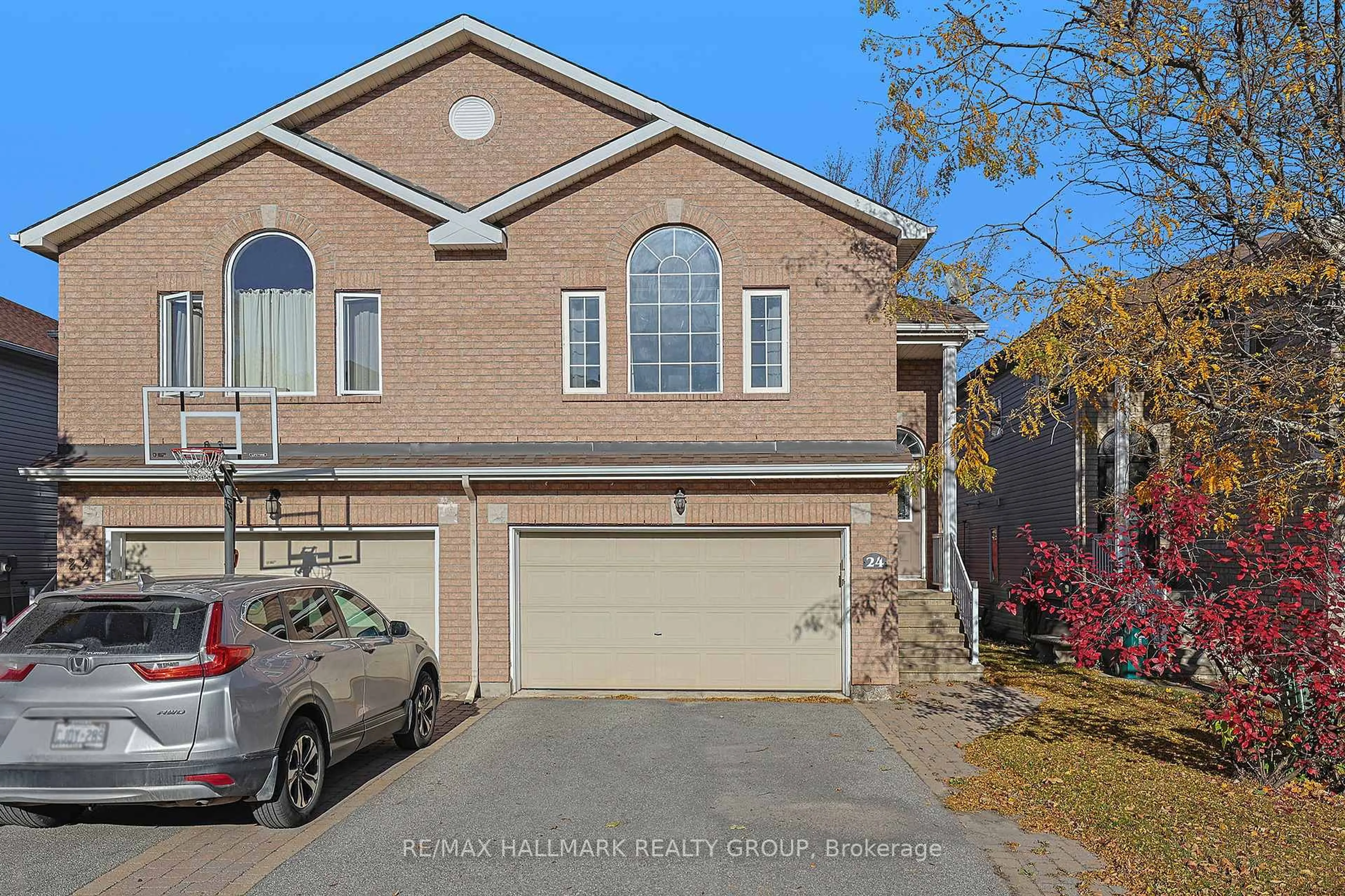 Unknown for 24 Castle Glen Cres, Ottawa Ontario K2L 4H1
