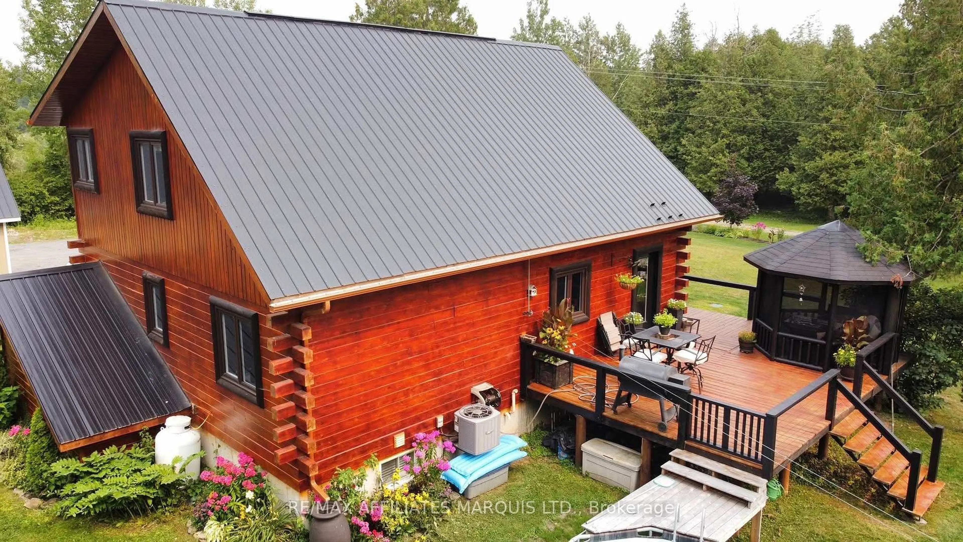 A pic from outside/outdoor area/front of a property/back of a property/a pic from drone, building for 20611 County Rd 25 Rd, South Glengarry Ontario K0C 1L0