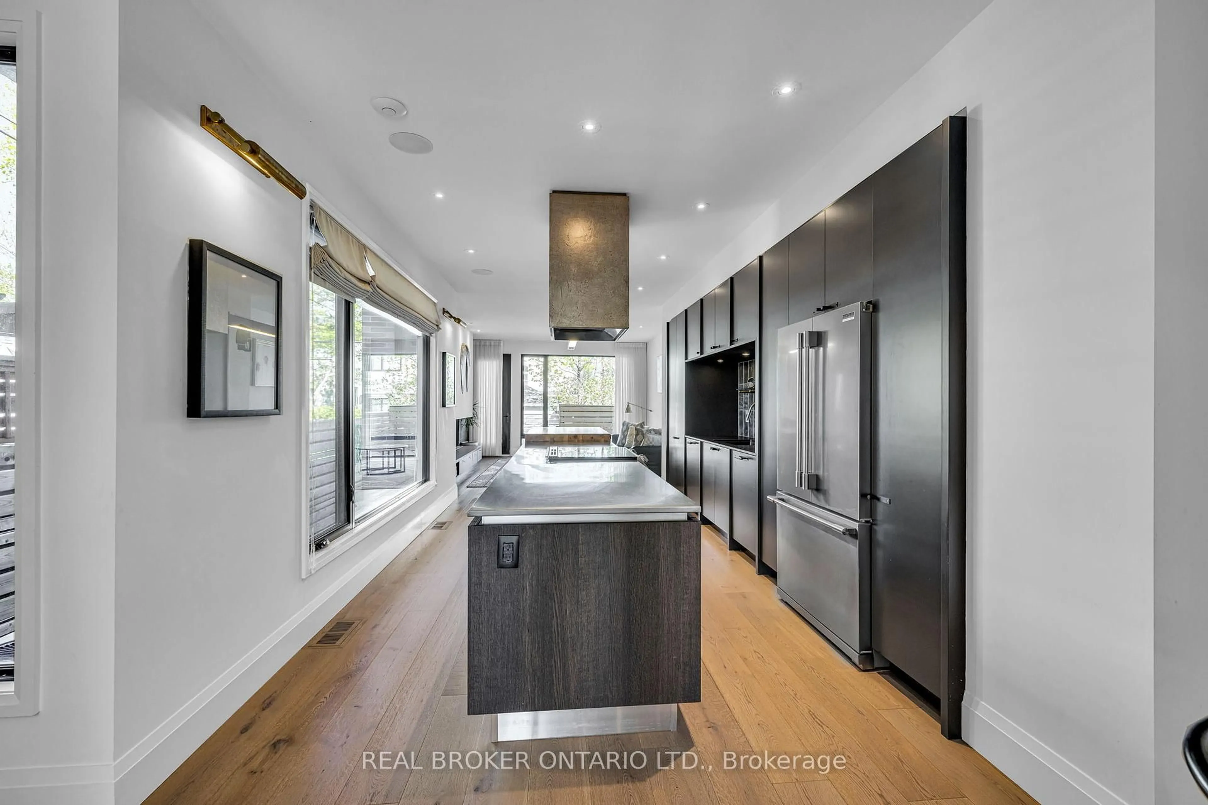 Contemporary kitchen, unknown for 287 Dovercourt Ave, Ottawa Ontario K1Z 7H4
