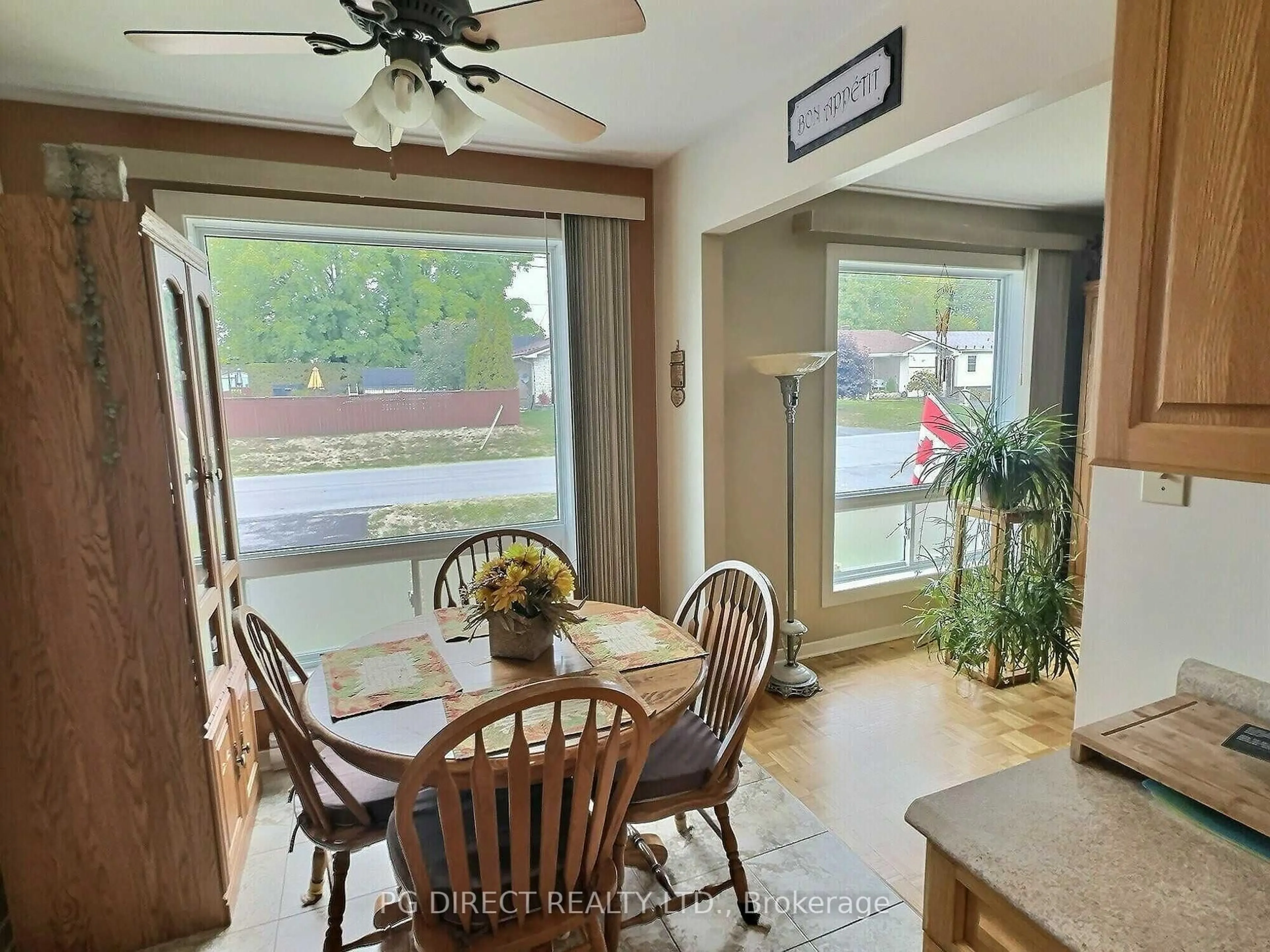 Dining room, unknown for 217A Mckenzie St, Cornwall Ontario K6K 1L2