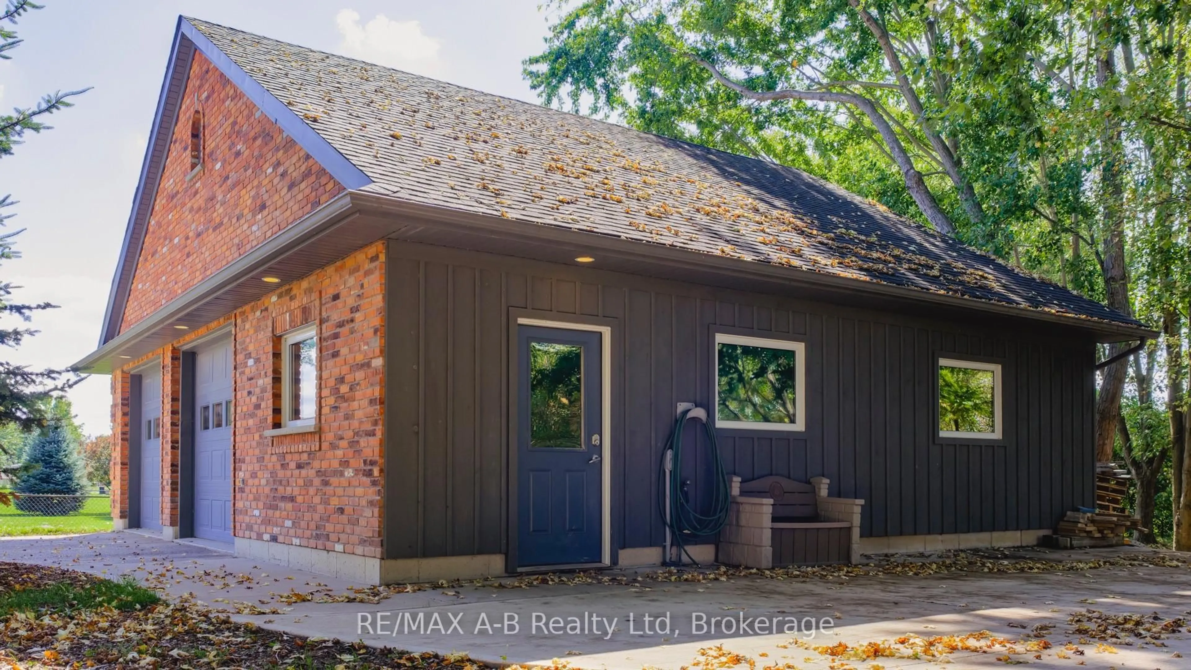 Home with brick exterior material, unknown for 75 Thames Rd, St. Marys Ontario N4X 1C4