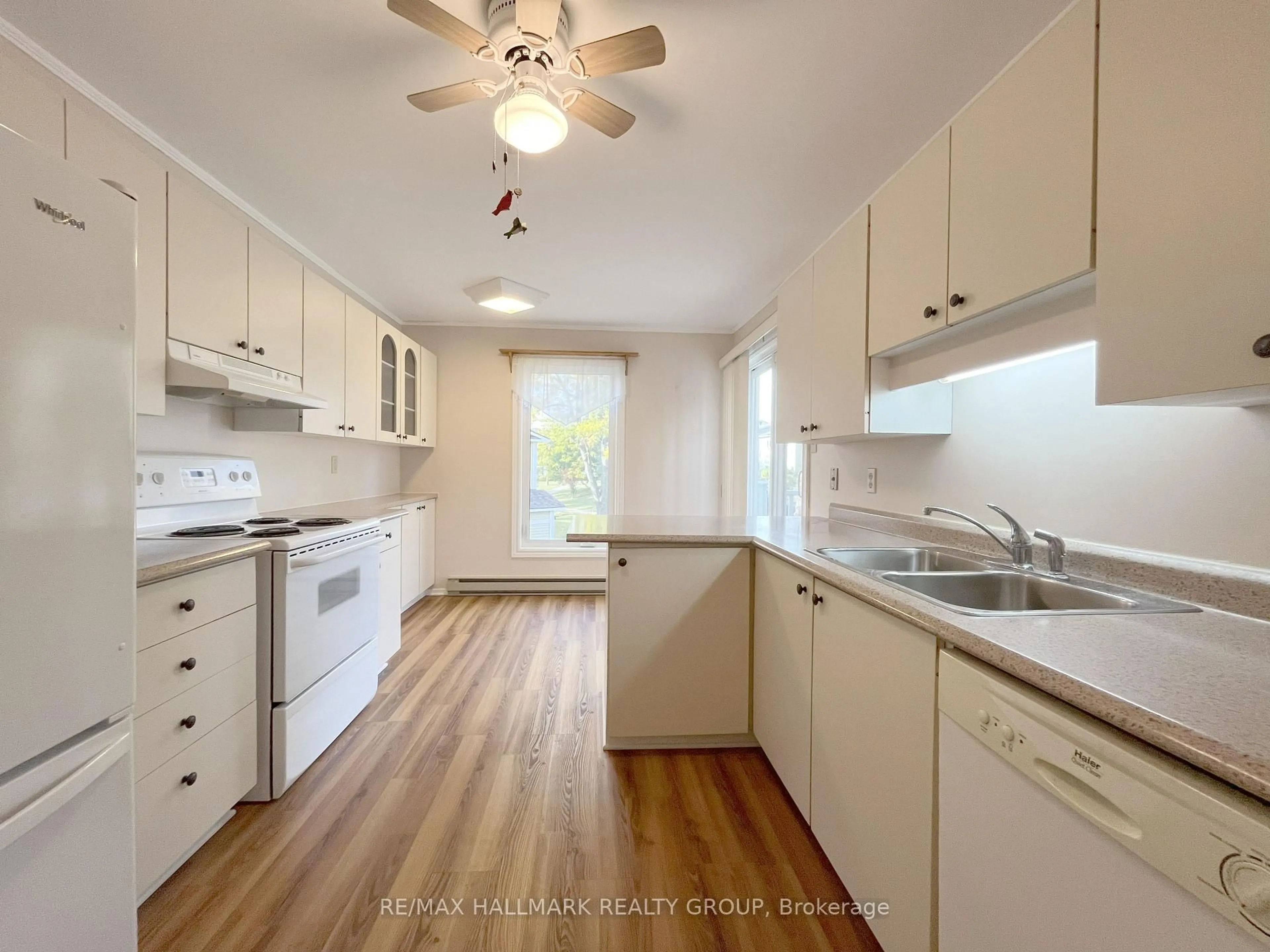 Standard kitchen, unknown for 218 D Equestrian Dr #72, Ottawa Ontario K2M 1E2