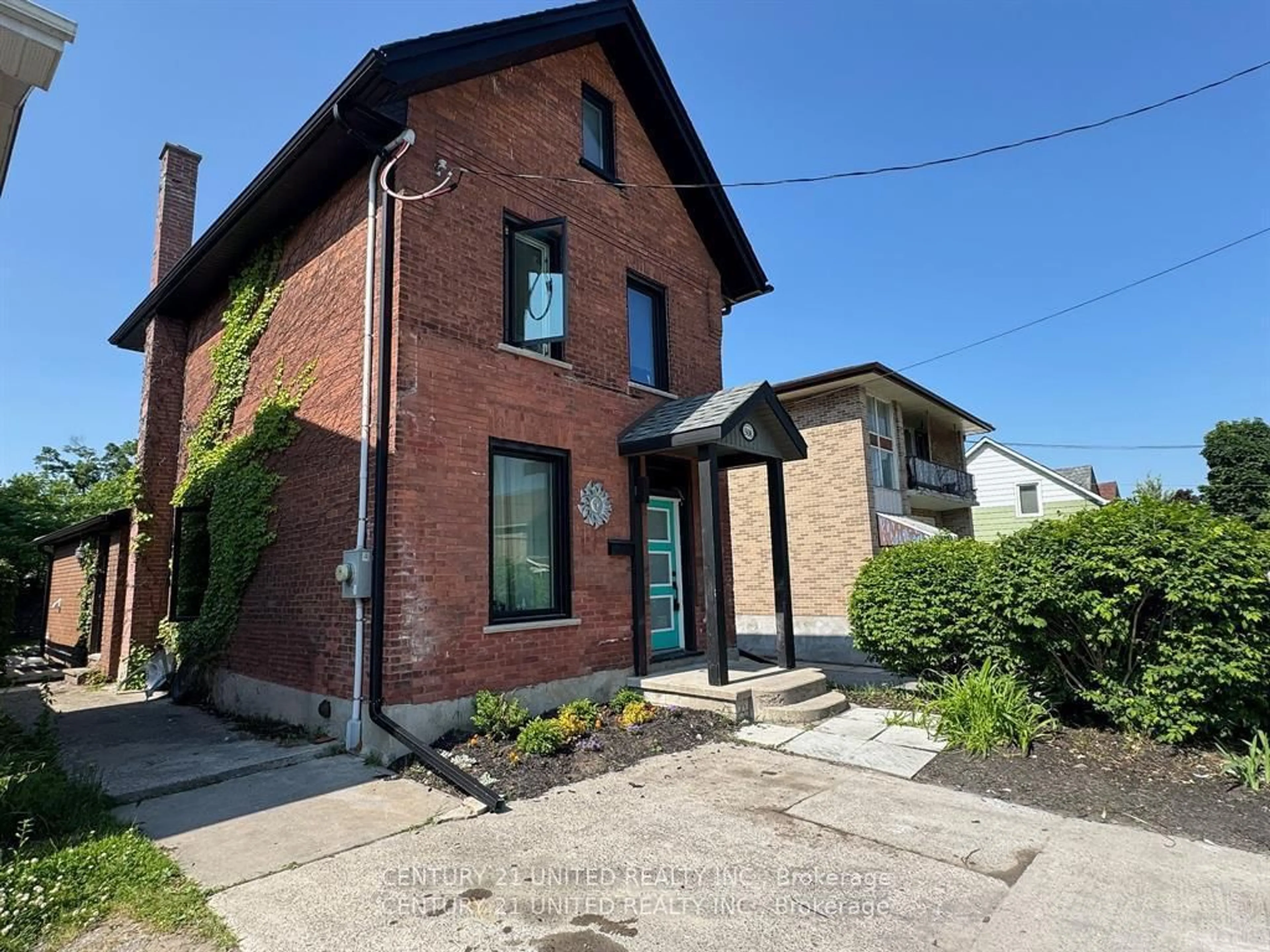 Home with brick exterior material, street for 508 Sherbrooke St, Peterborough Ontario K9J 2P3