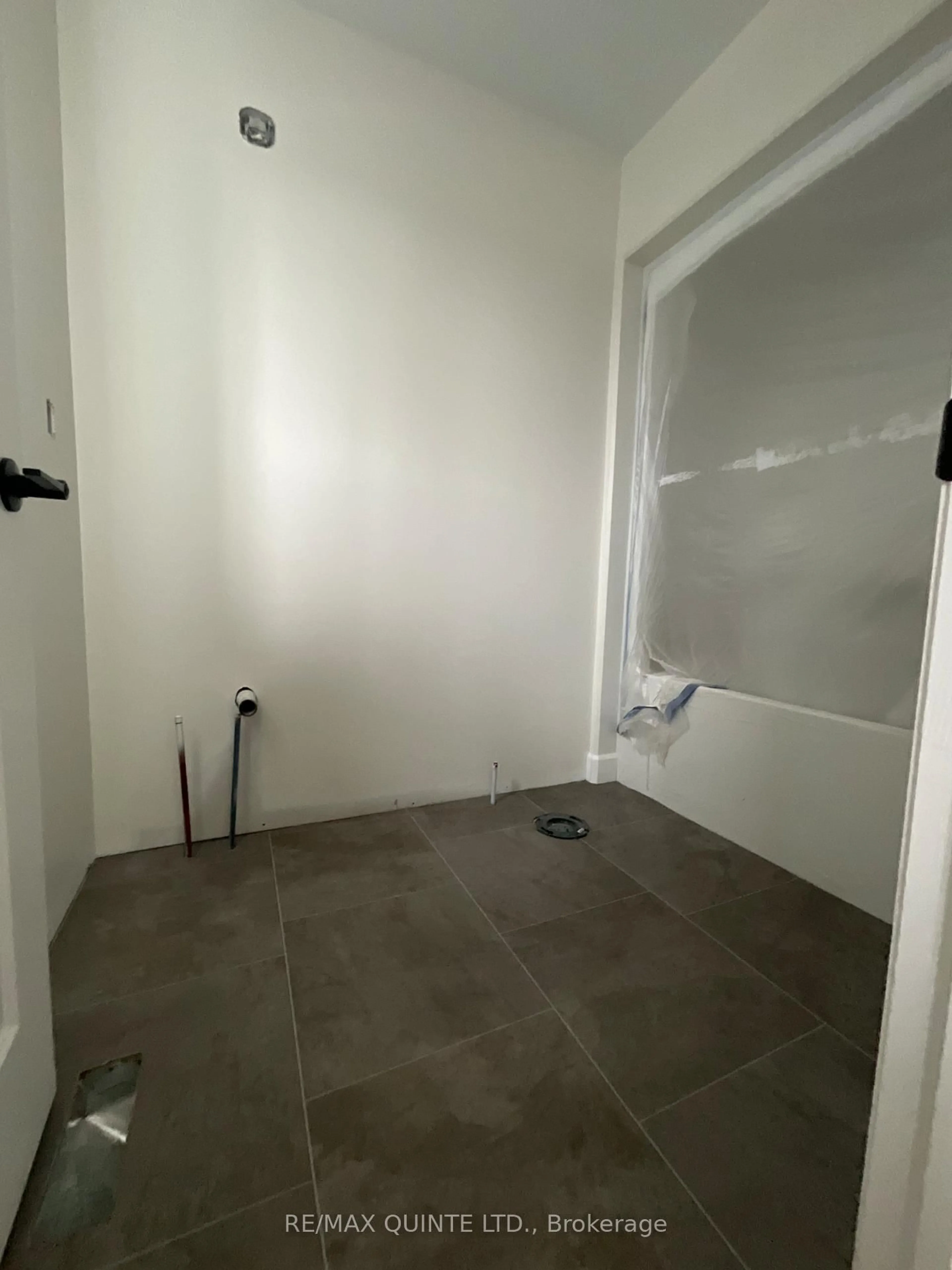 A pic of a room for 93 Raycroft Dr, Belleville Ontario K8N 0R5