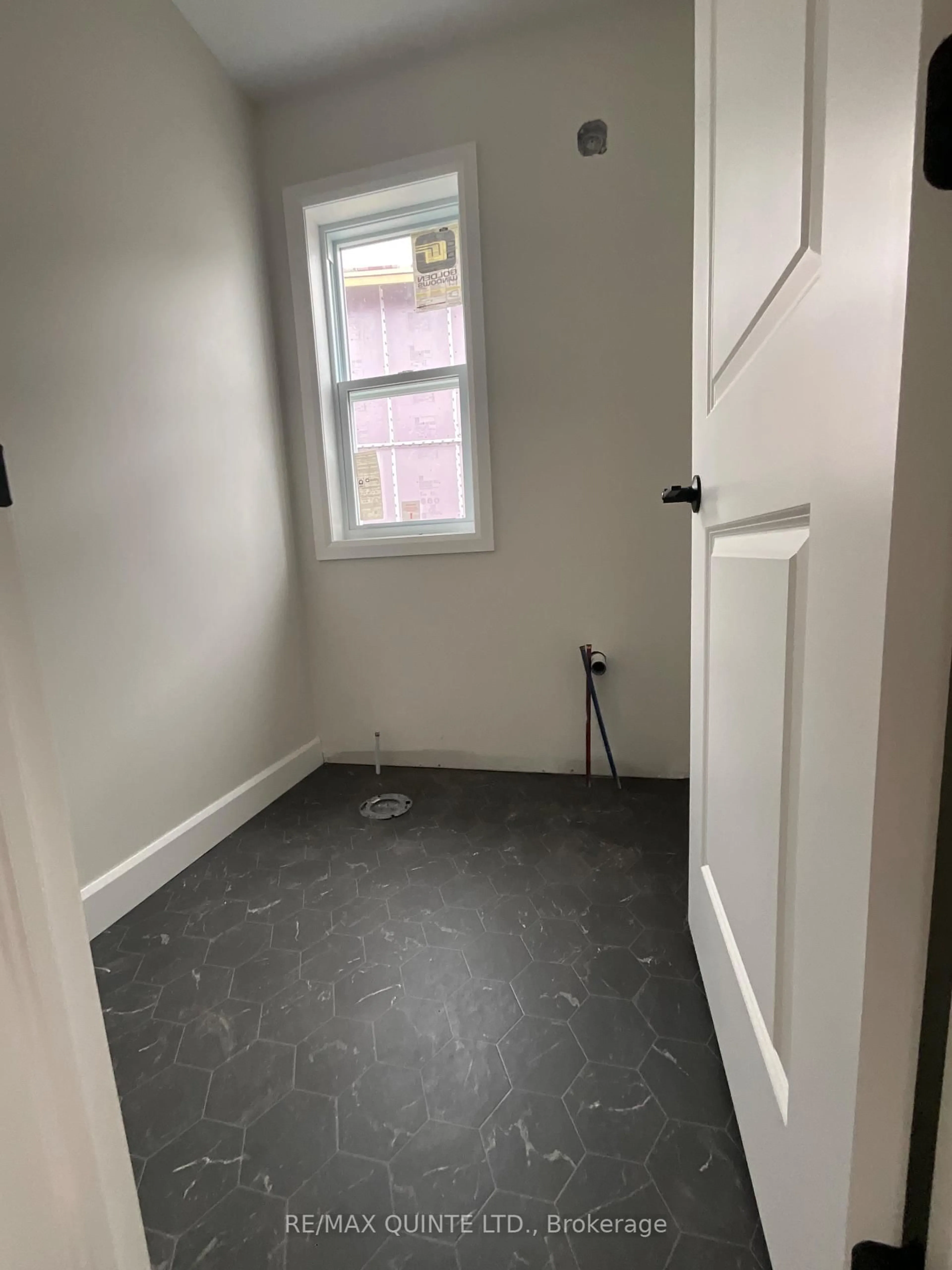 A pic of a room for 93 Raycroft Dr, Belleville Ontario K8N 0R5