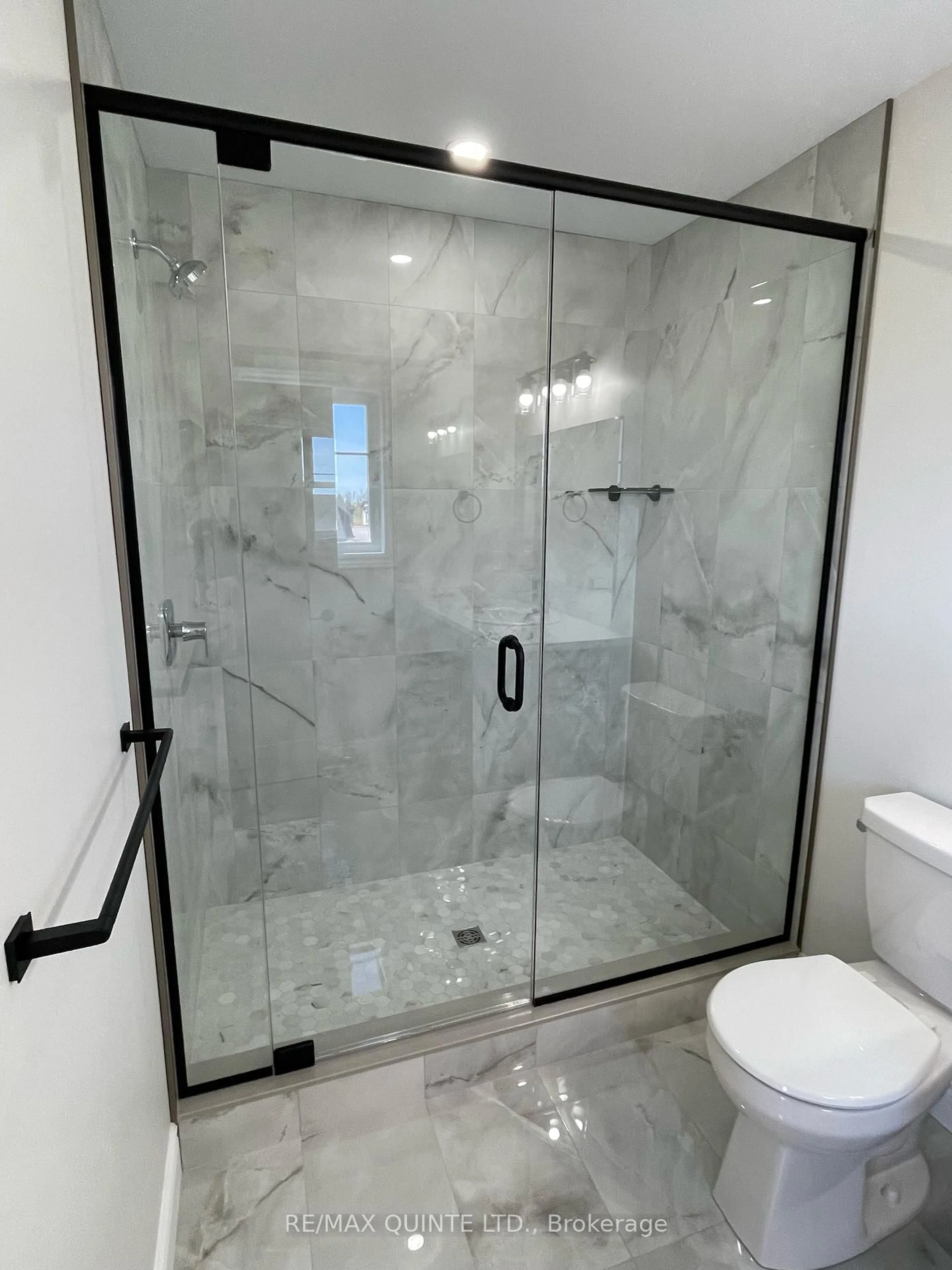 Contemporary bathroom, ceramic/tile floor for 83 Raycroft Dr, Belleville Ontario K8N 0R5