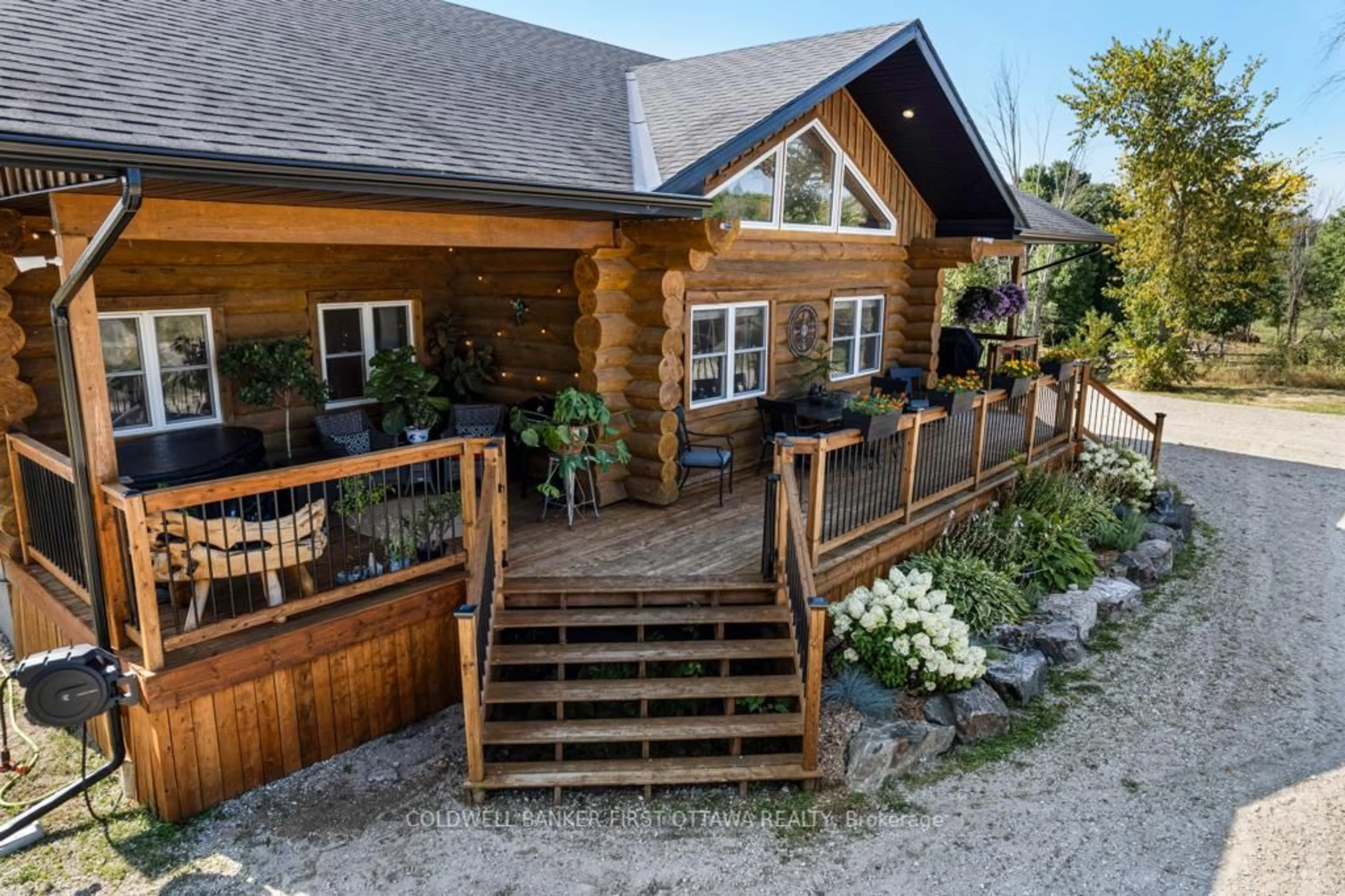 Patio, mountain view for 473 Ennis Rd, Balderson Ontario K0G 1A0