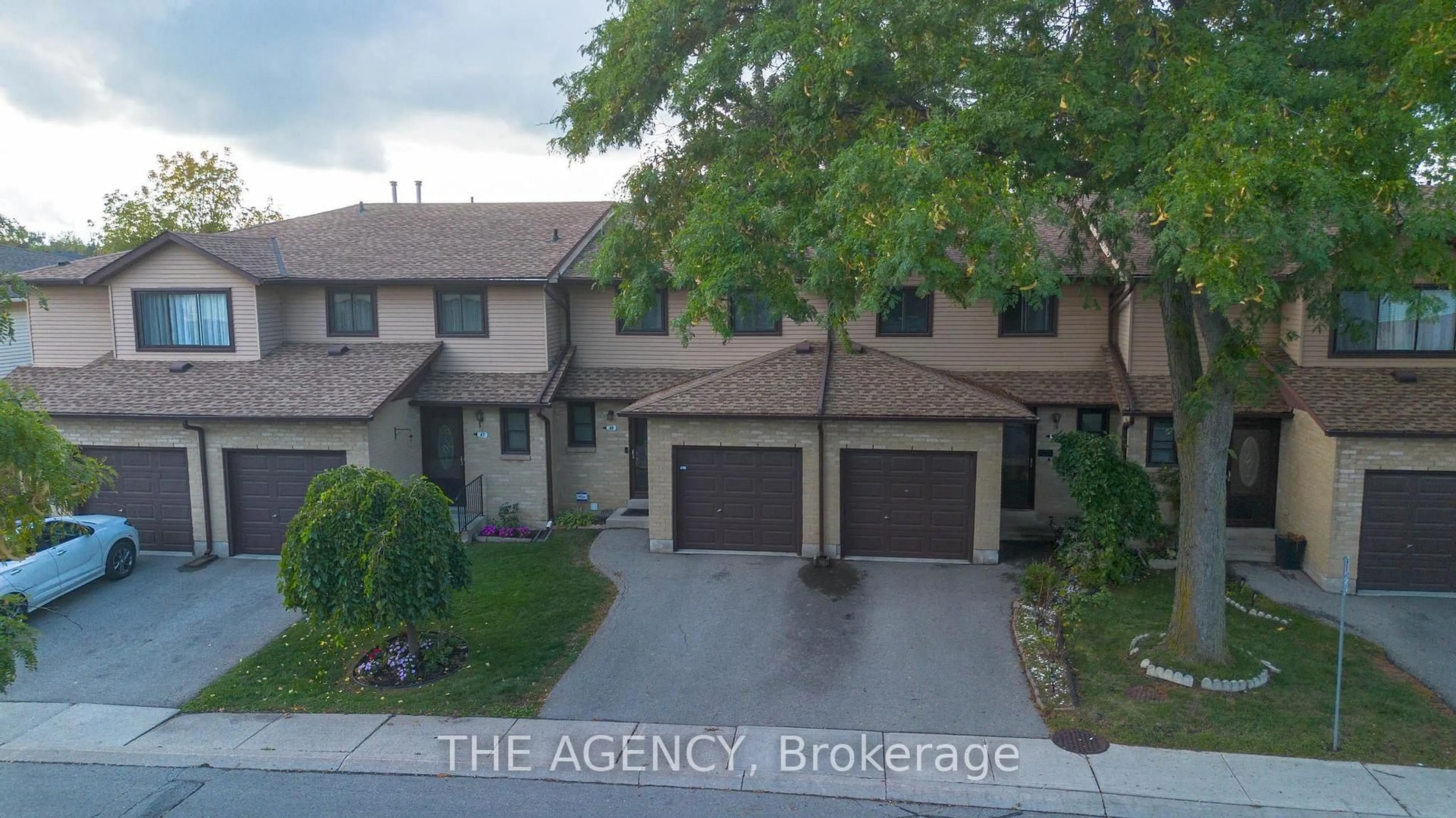A pic from outside/outdoor area/front of a property/back of a property/a pic from drone, street for 860 Rymal Rd #48, Hamilton Ontario L8W 2X6