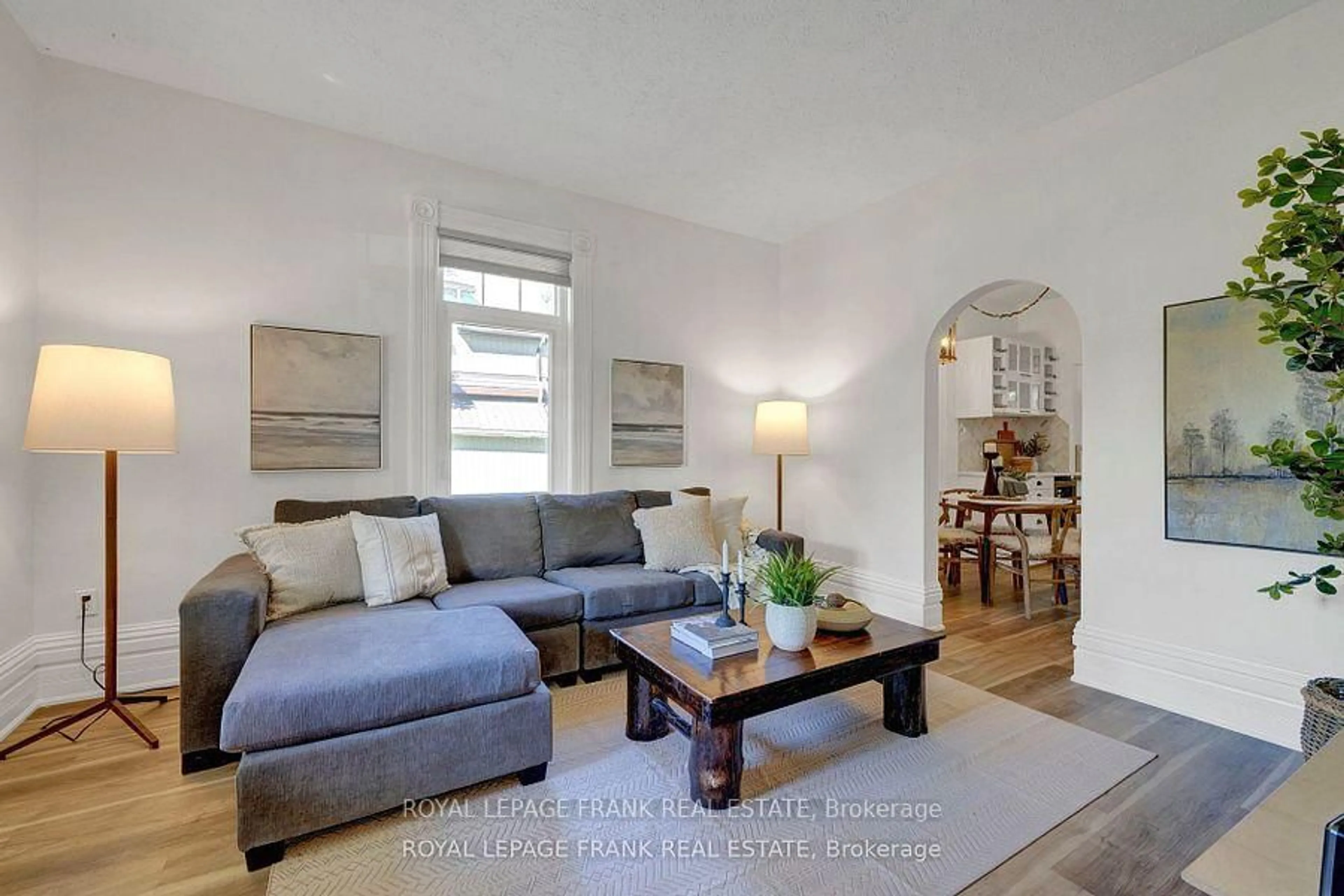 Living room with furniture, unknown for 18 Nassau St, Selwyn Ontario K0L 2H0
