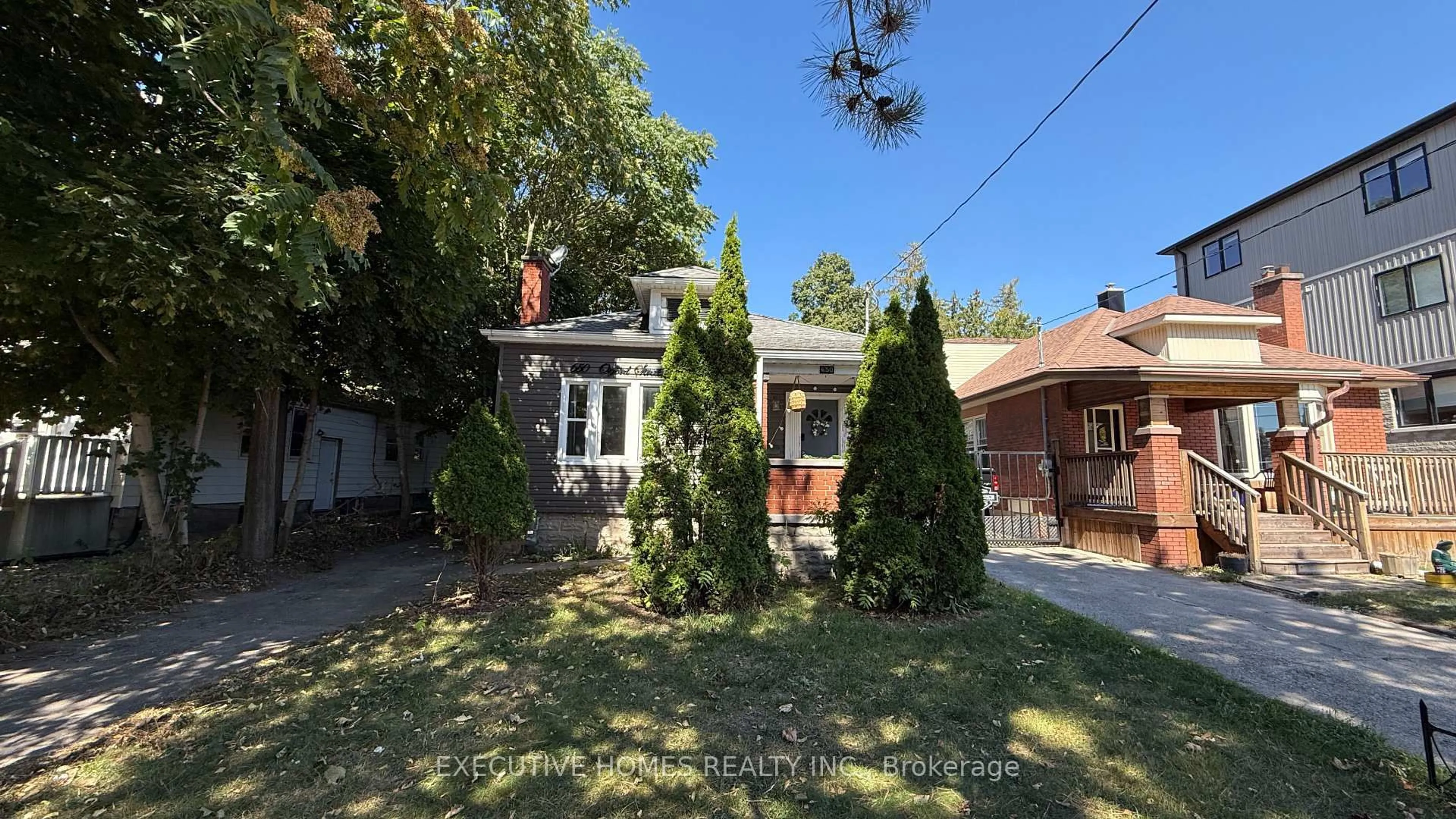 Unknown for 650 OXFORD St, London East Ontario N5X 3J4