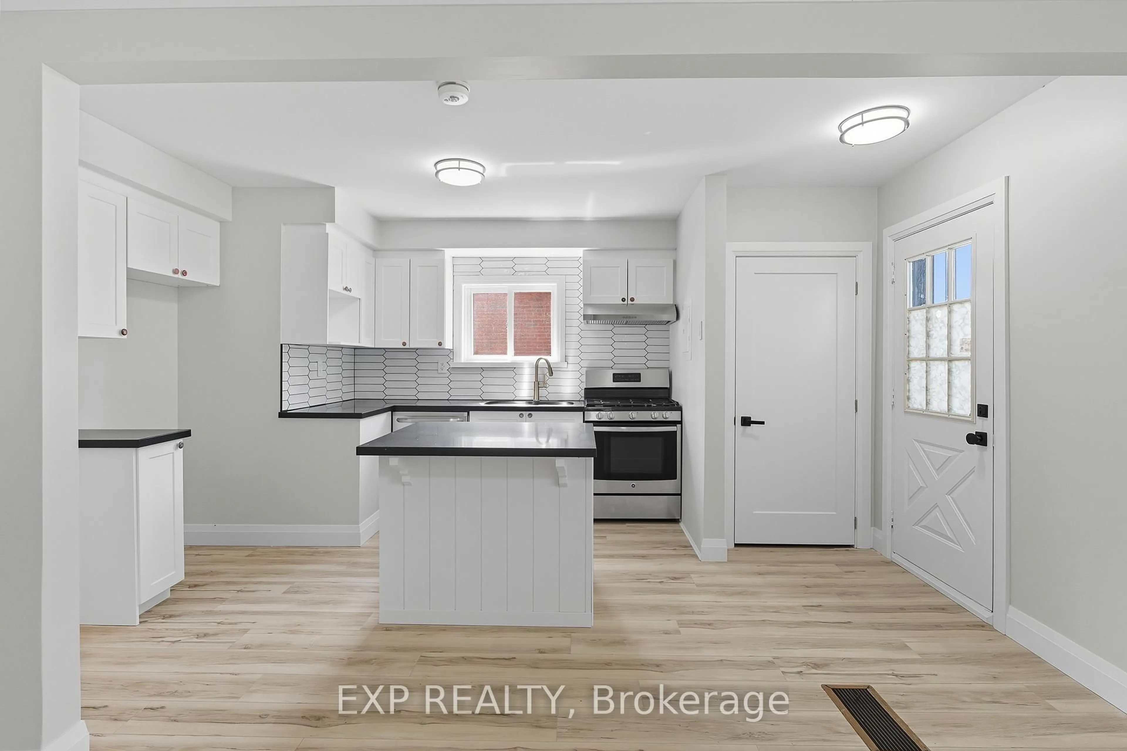 Open concept kitchen, unknown for 397 East 28th St, Hamilton Ontario L8V 3J9