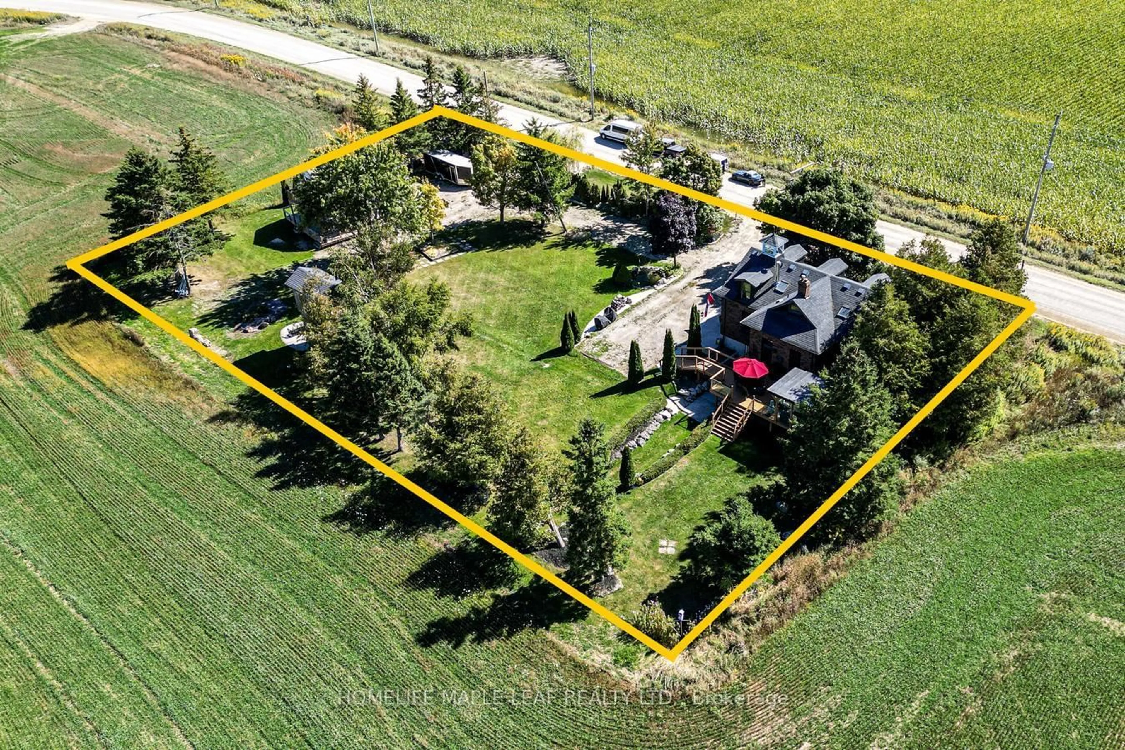 A pic from outside/outdoor area/front of a property/back of a property/a pic from drone, unknown for 244337 5 Side Rd, Amaranth Ontario L9W 0W3