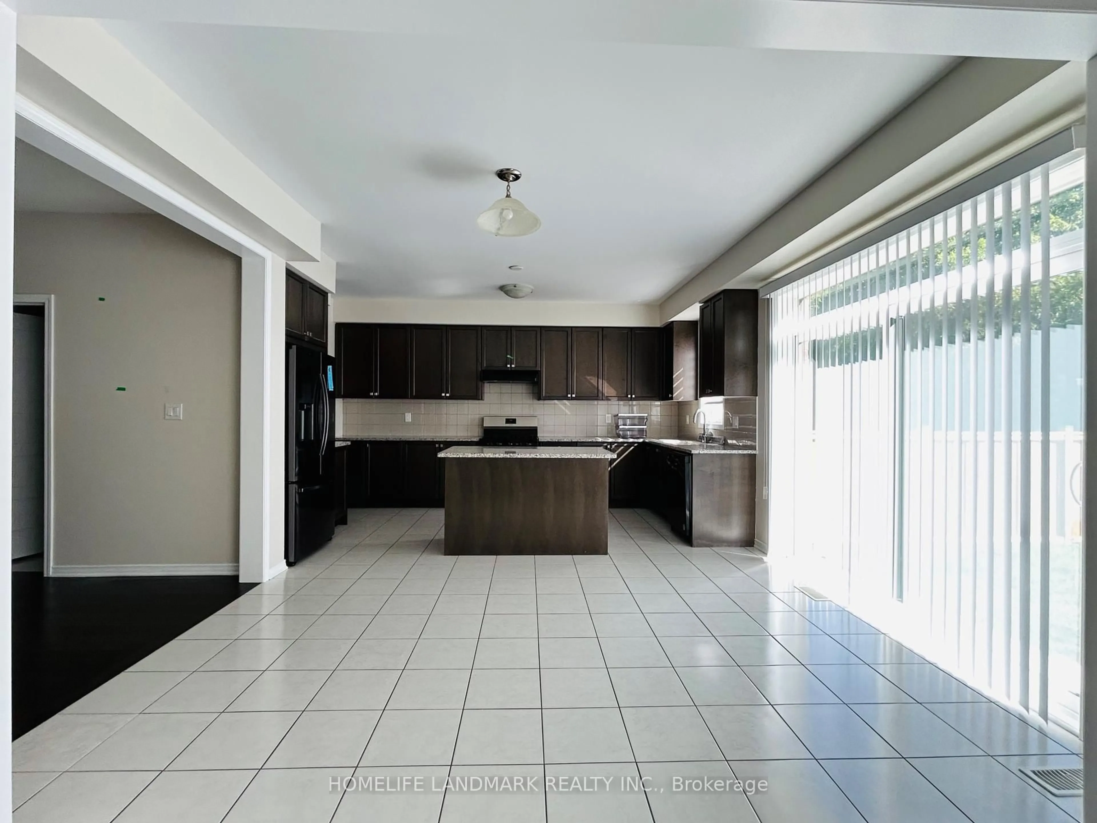 Open concept kitchen, ceramic/tile floor for 97 Cactus Cres, Hamilton Ontario L8J 0M3