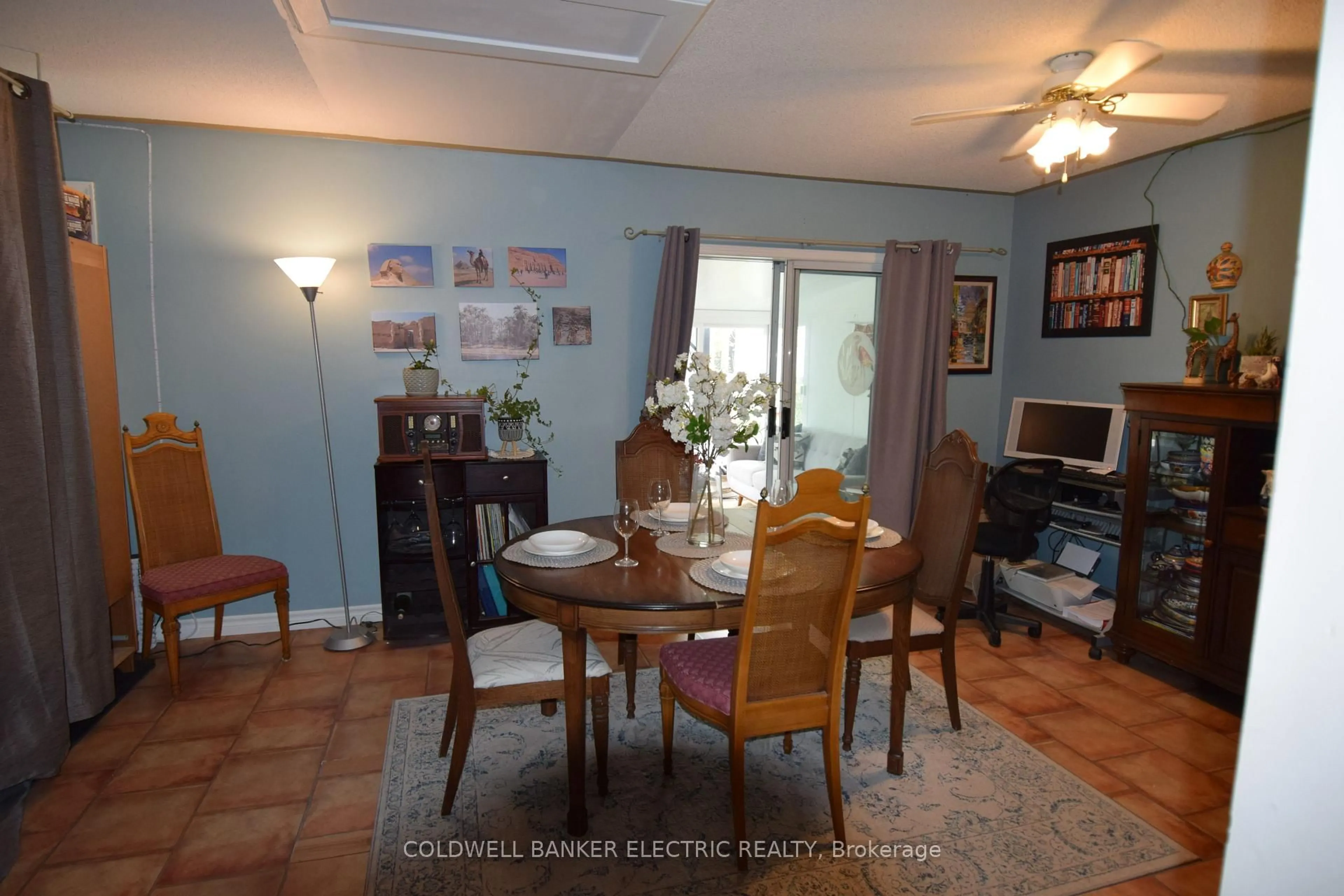 Dining room, ceramic/tile floor for 247 Towerhill Rd, Peterborough Ontario K9H 7N1