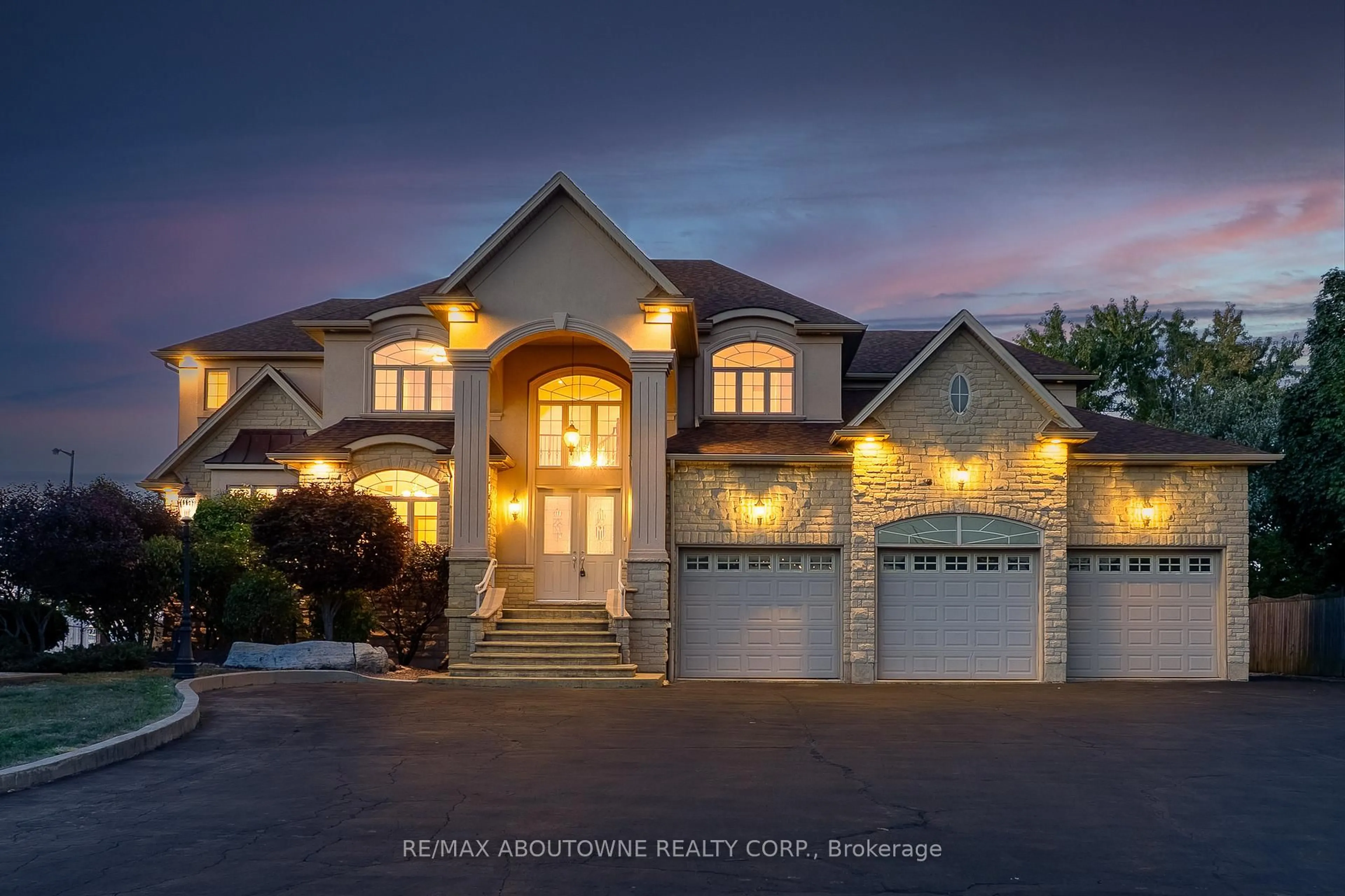 Unknown for 803 Ridge Rd, Hamilton Ontario L8J 2Y3