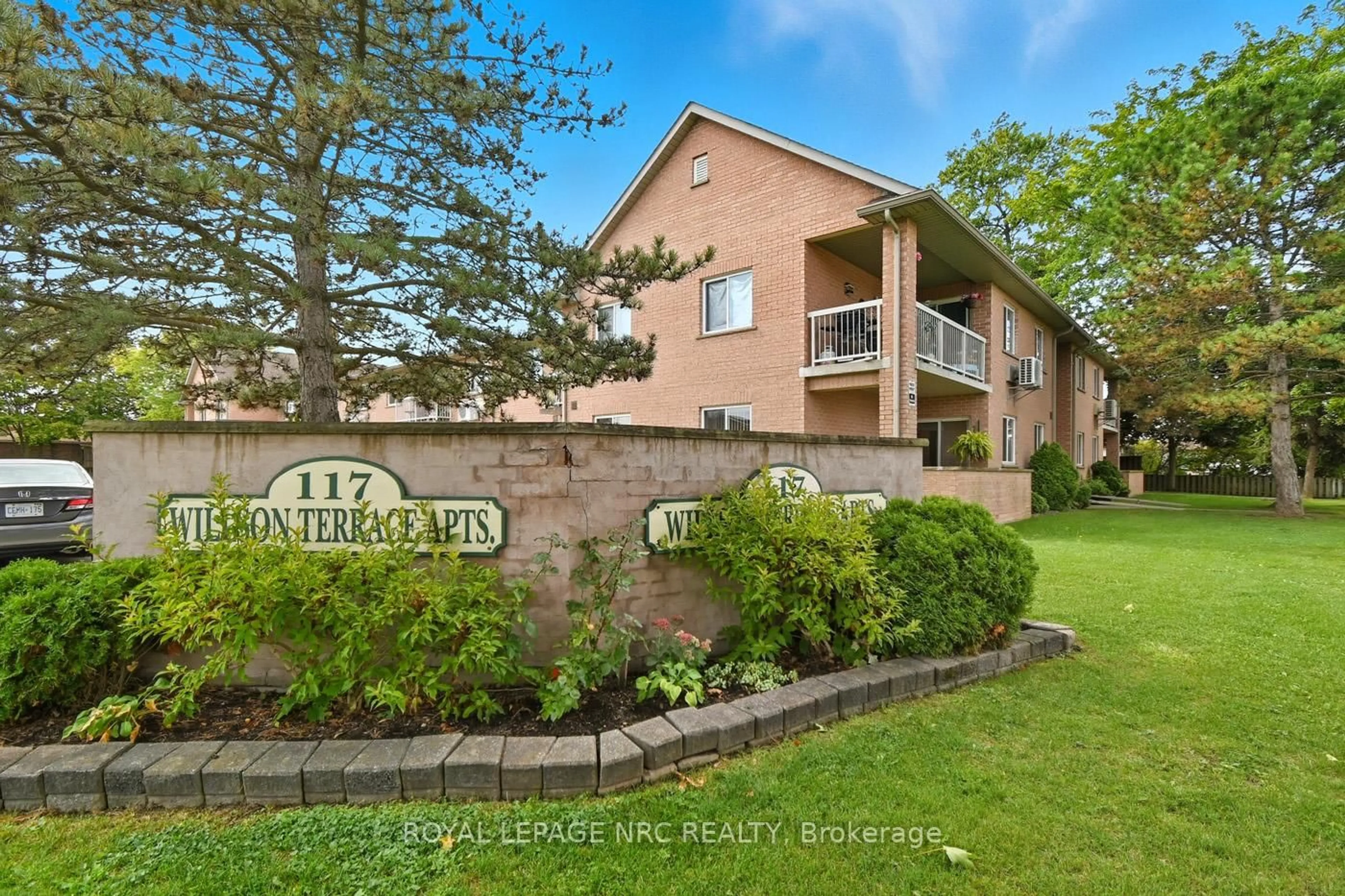 Patio, unknown for 117 Willson Rd #9, Welland Ontario L3C 2T4