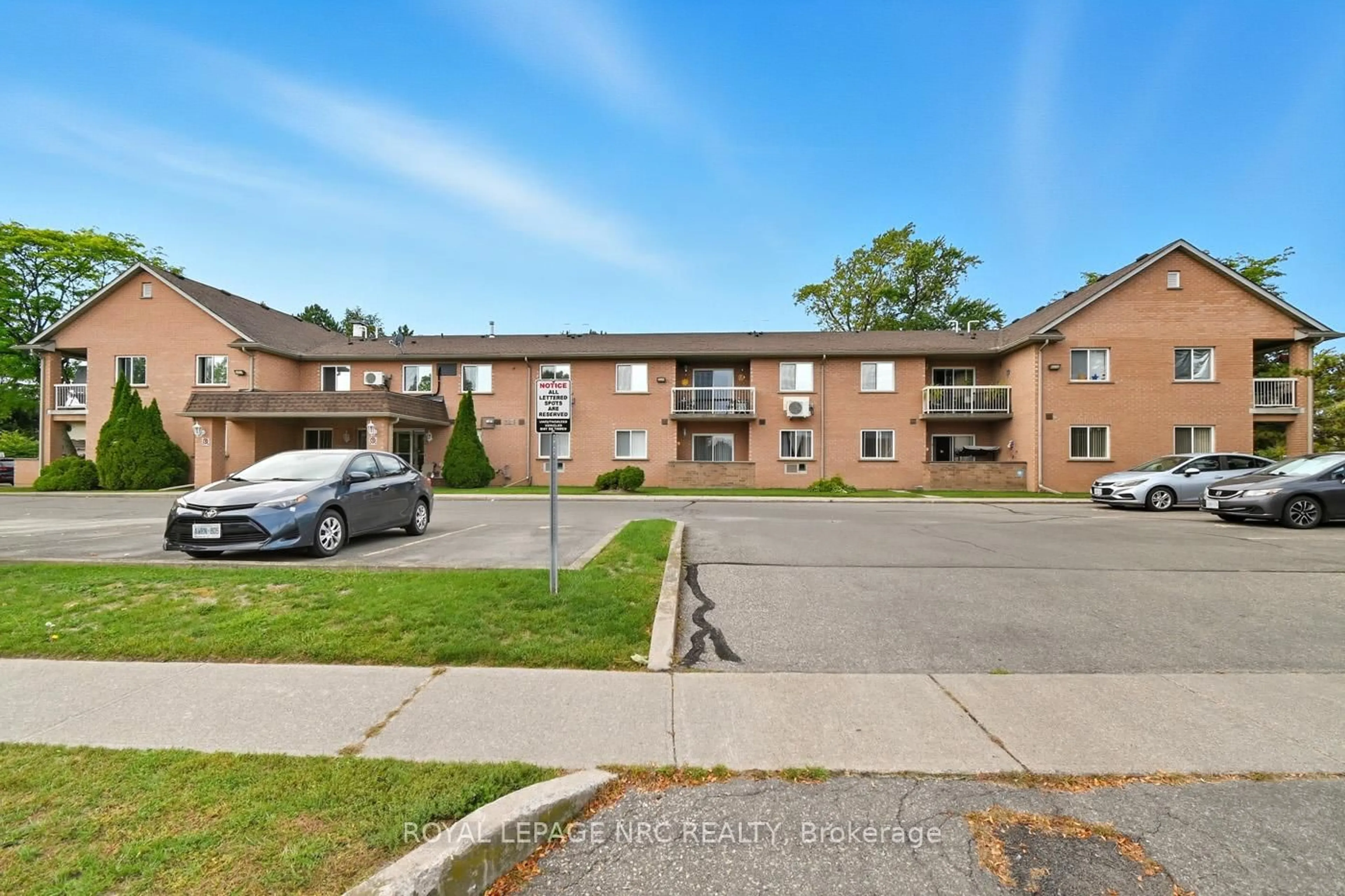 A pic from outside/outdoor area/front of a property/back of a property/a pic from drone, street for 117 Willson Rd #9, Welland Ontario L3C 2T4
