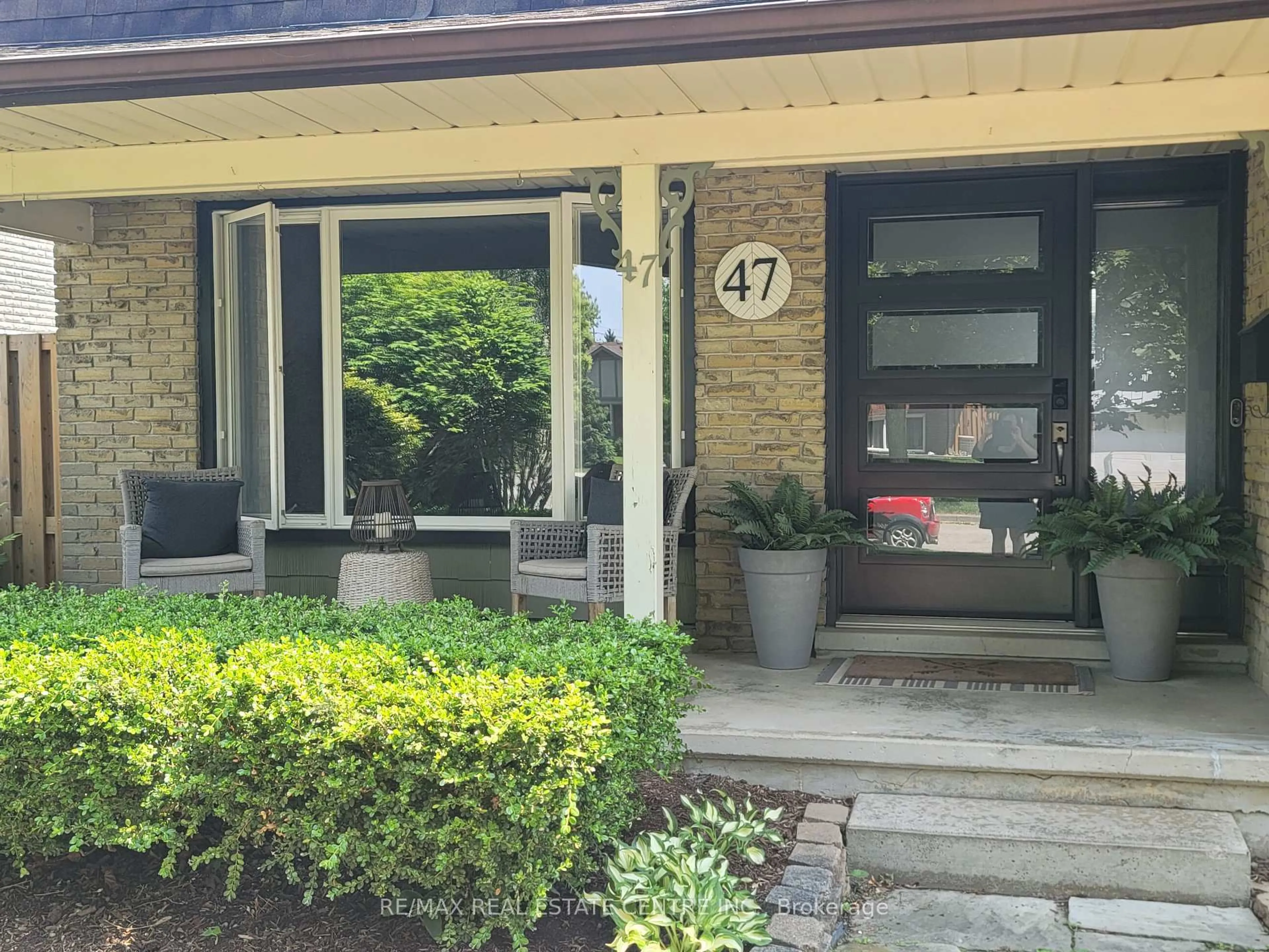 Unknown for 47 Manor Dr, Kitchener Ontario N2A 2T9