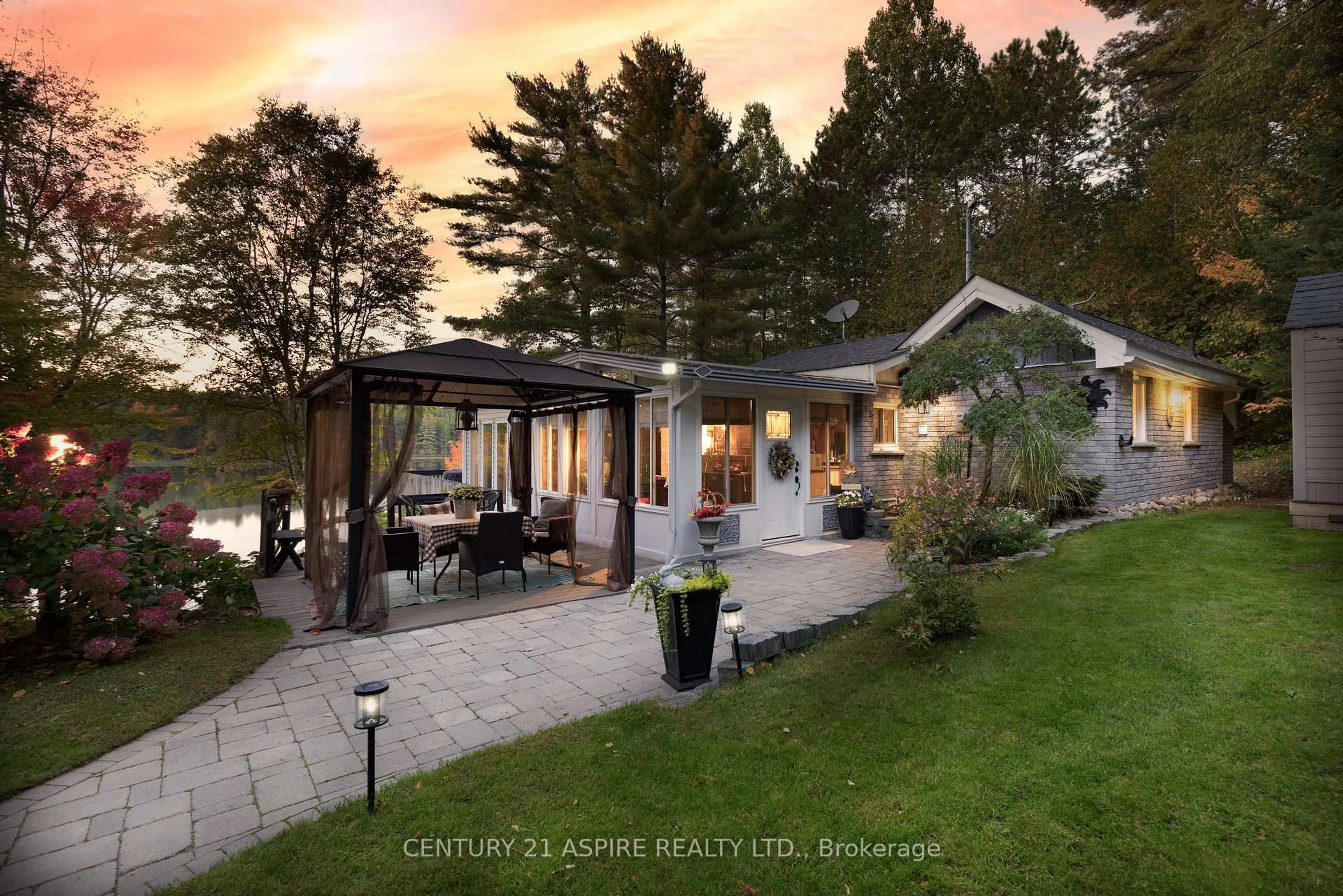 Patio, mountain view for 542 A Rantz Rd, Petawawa Ontario K8H 2W8