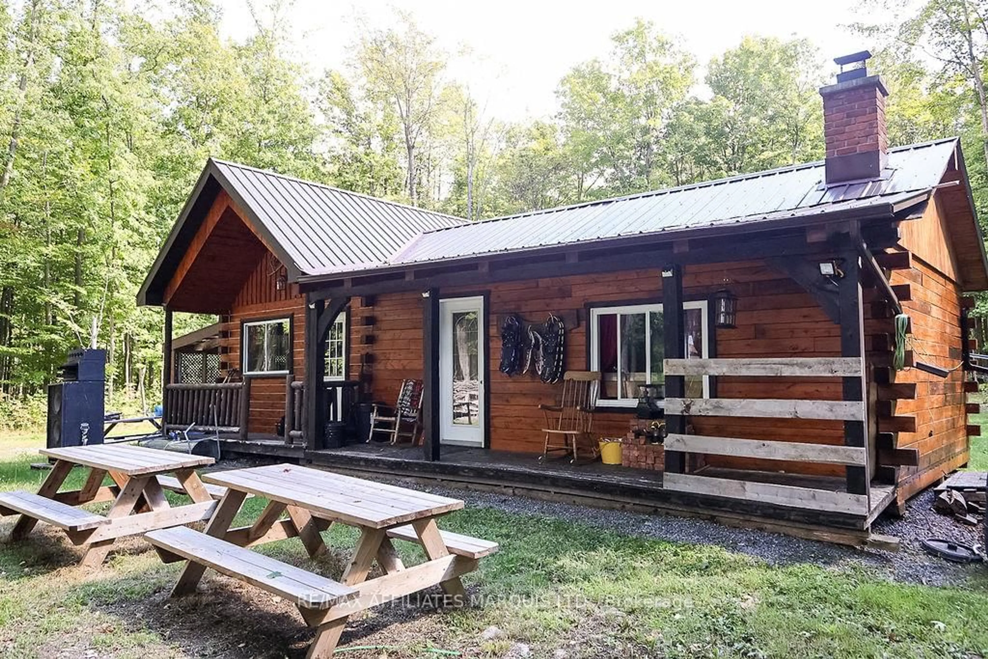 Patio, mountain view for 19509 COUNTY ROAD  43 Rd, North Glengarry Ontario K0C 1A0