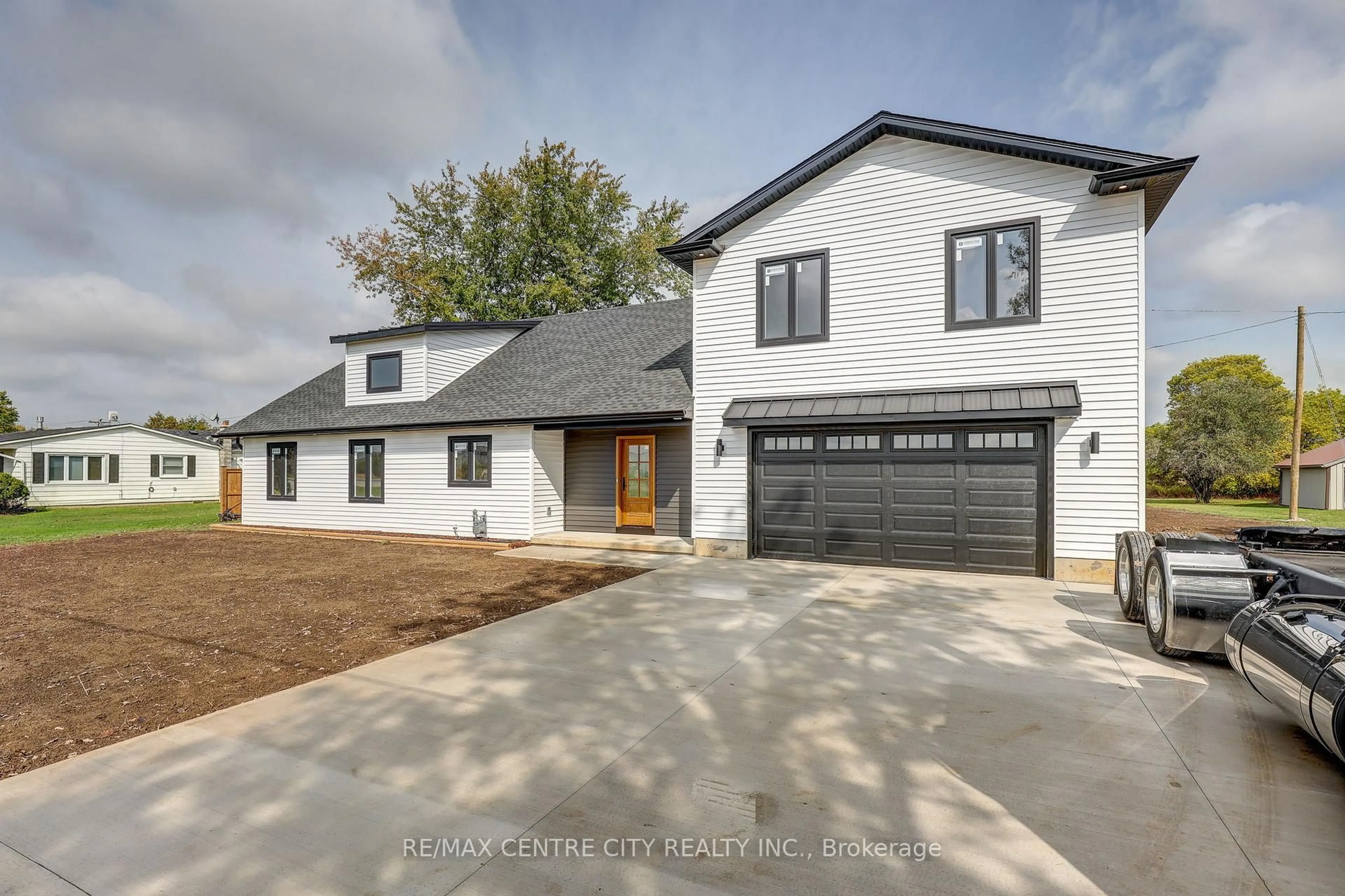 Home with brick exterior material, street for 45118 Talbot Line, Central Elgin Ontario N5P 3S7
