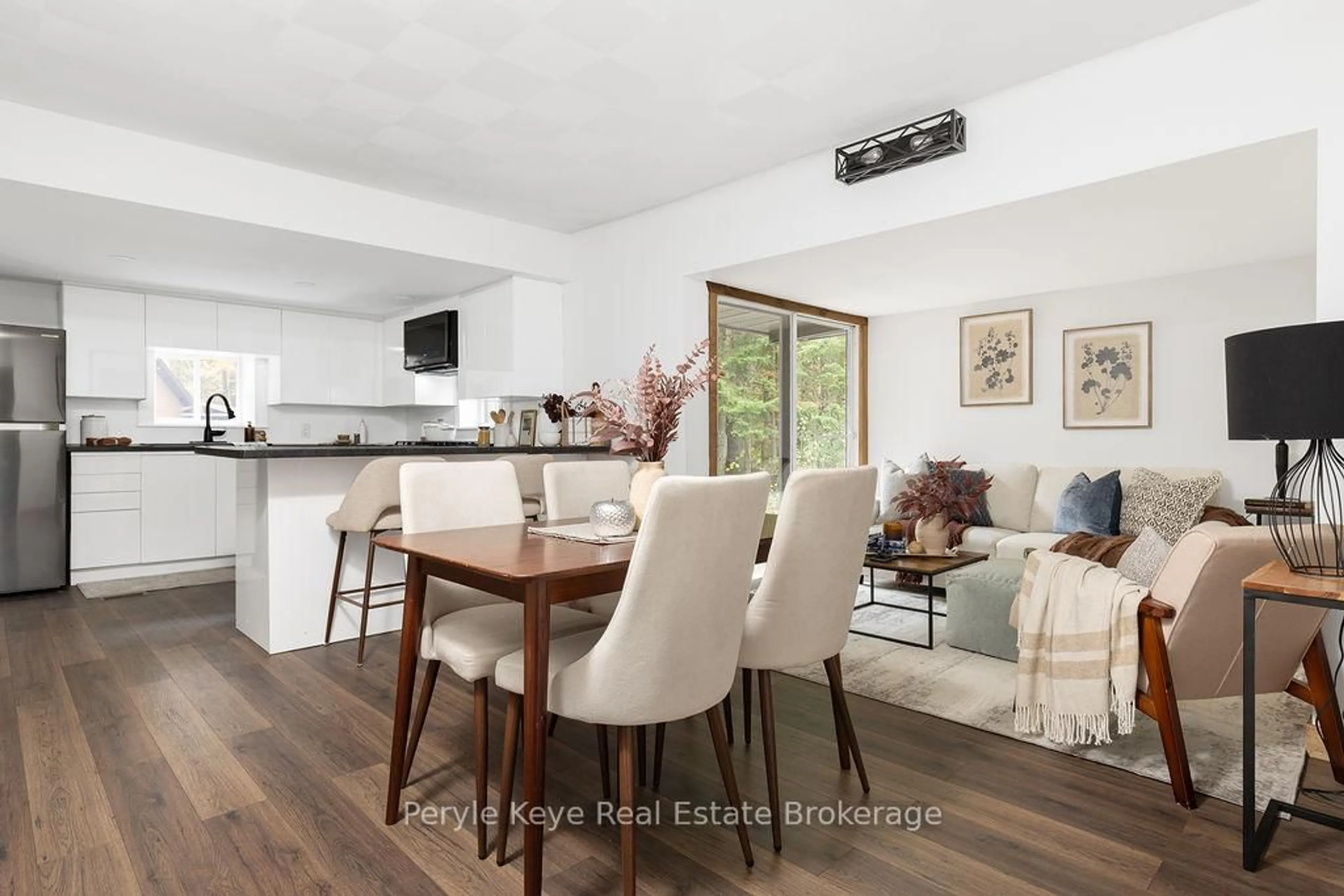 Open concept kitchen, wood/laminate floor for 1108 Skyline Dr, Armour Ontario P0A 1C0