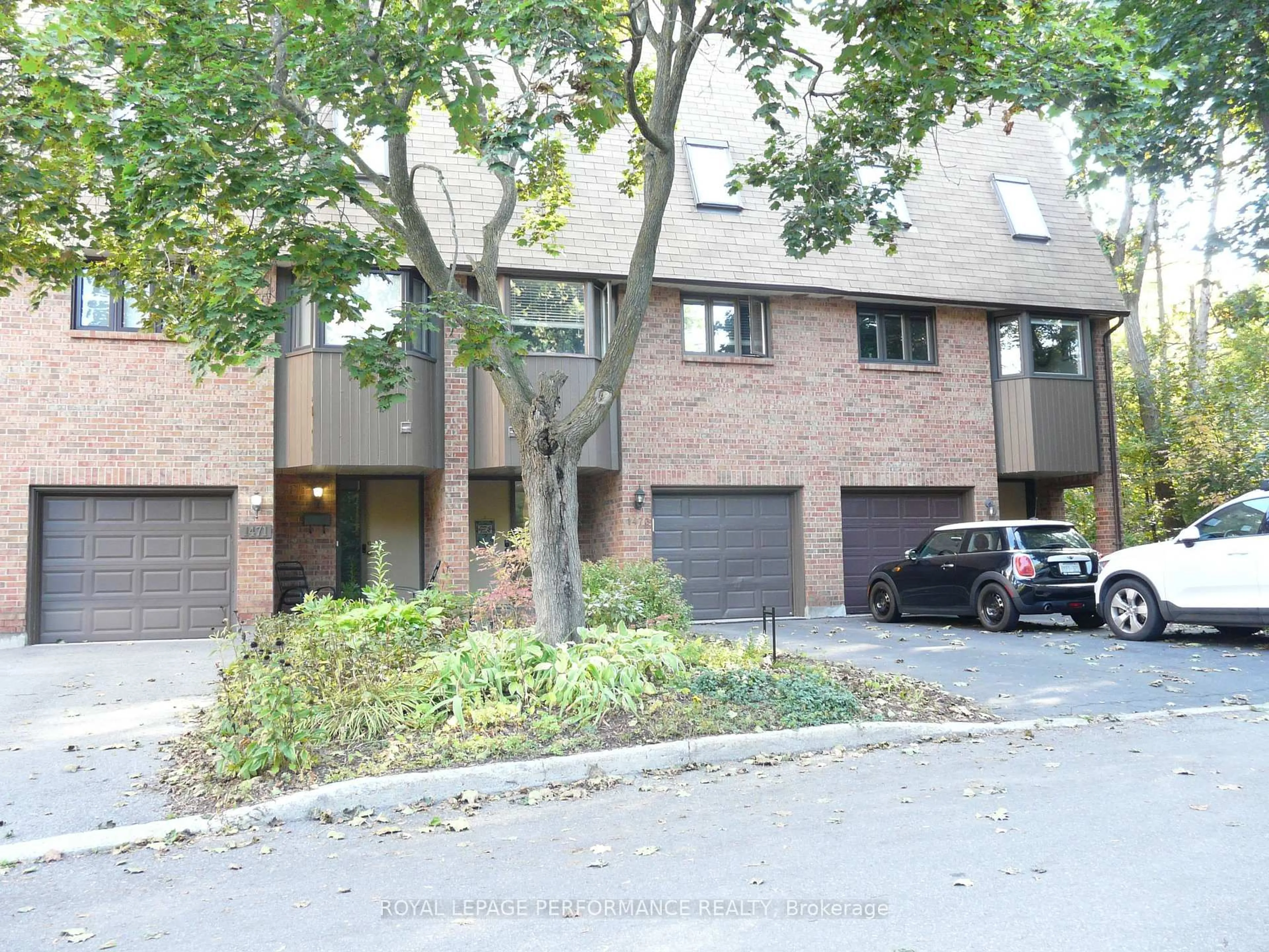Unknown for 1473 Waltham St, Ottawa Ontario K1T 2T5