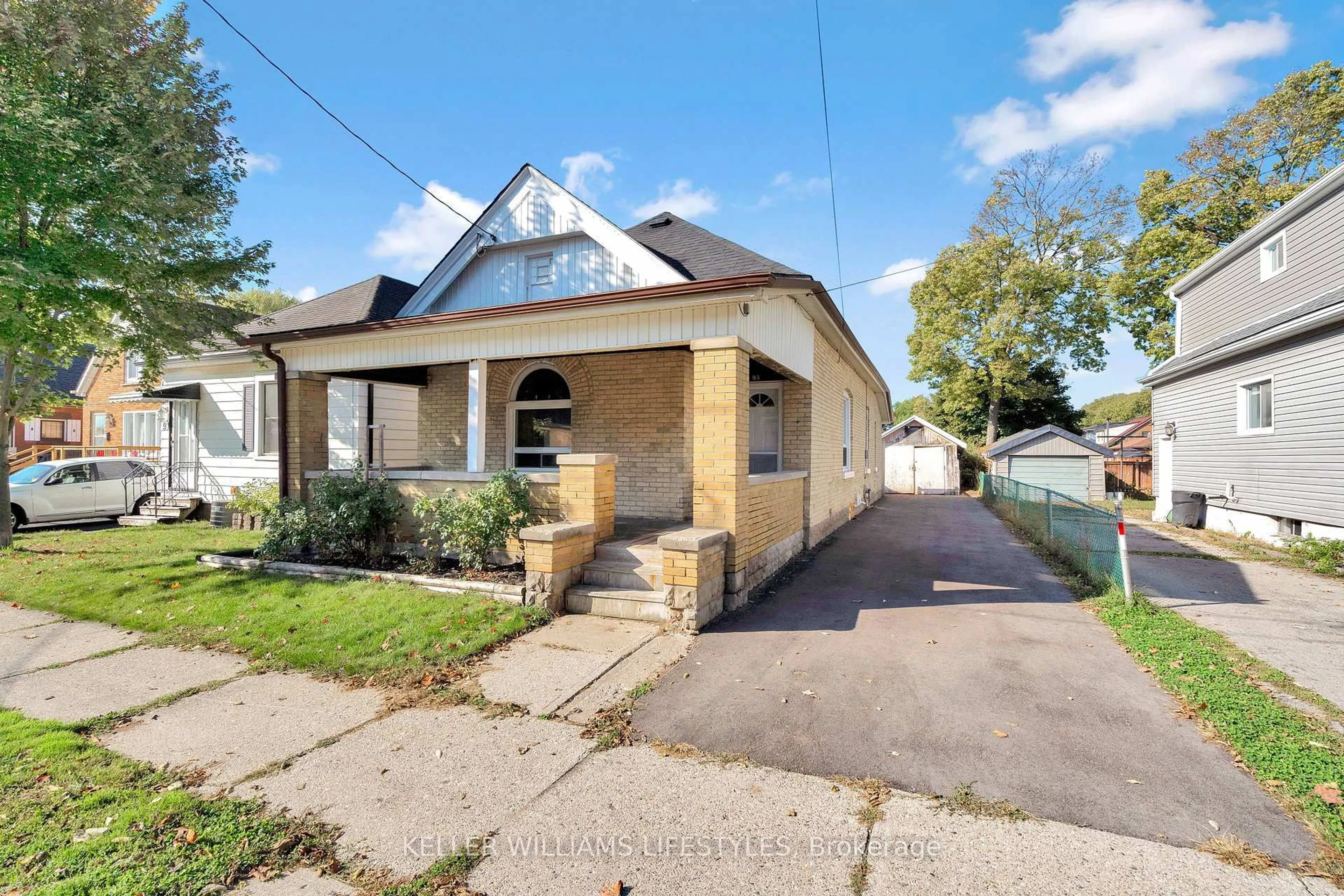 Unknown for 93 Dillabough St, London East Ontario N5Z 2B9
